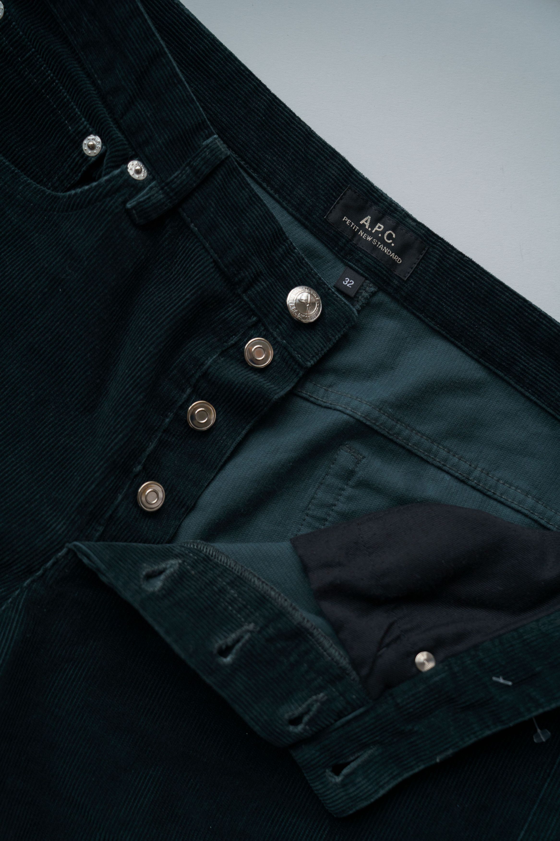 A.P.C. APC PETITE NEW STANDARD Corduroy Pants Size US 32 / EU 48 - 6 Thumbnail