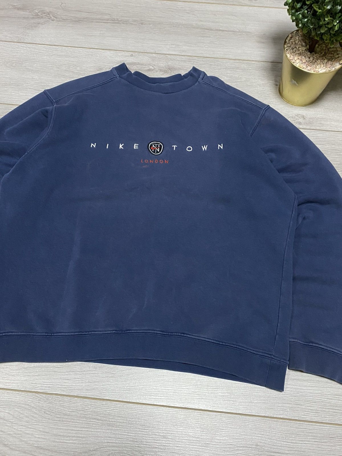 Nike Nike town London spell out vintage sweatshirt Size US M / EU 48-50 / 2 - 2 Thumbnail