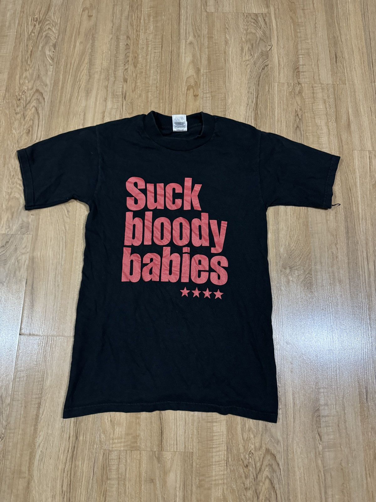 Vintage Vintage 90’s Suck Bloody Babies Punk Tshirt Size US S / EU 44-46 / 1 - 1 Thumbnail