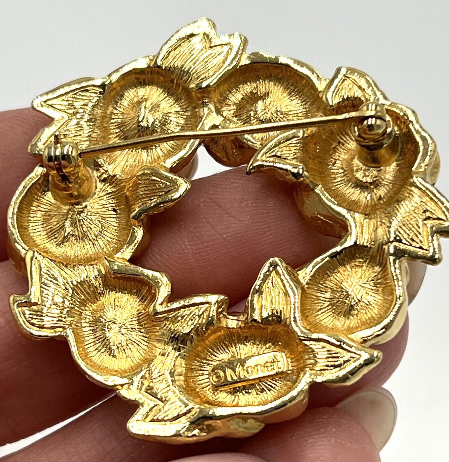 Monet Monet Goldtone and White Rhinestone Wreath of Roses Brooch Size ONE SIZE - 3 Thumbnail