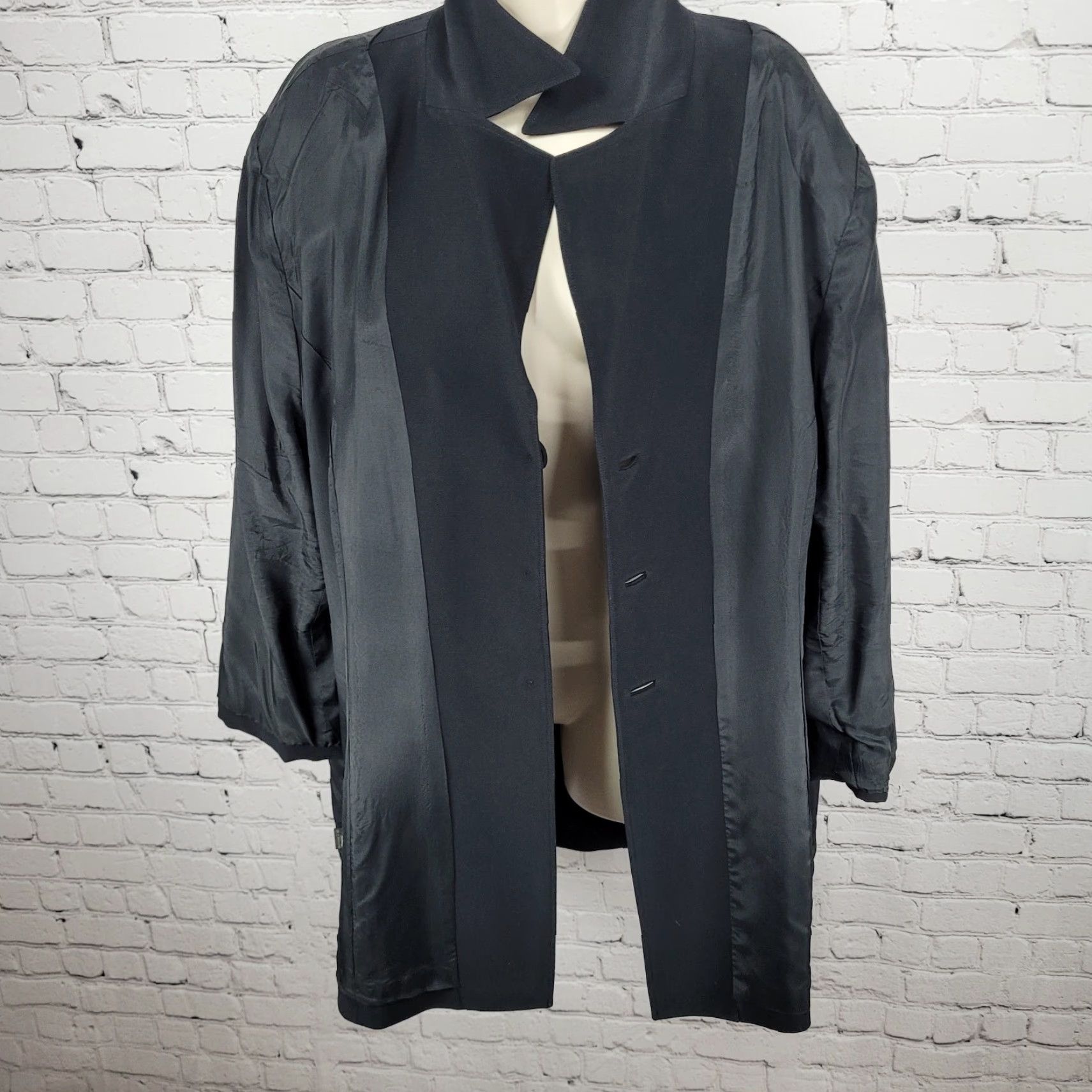 Vintage Dana Buchman Blazer Jacket Plus Size 22 Women's Black Peak Lapel 3-Button Suit Coat Size 3XL / US 20-22 - 4 Thumbnail