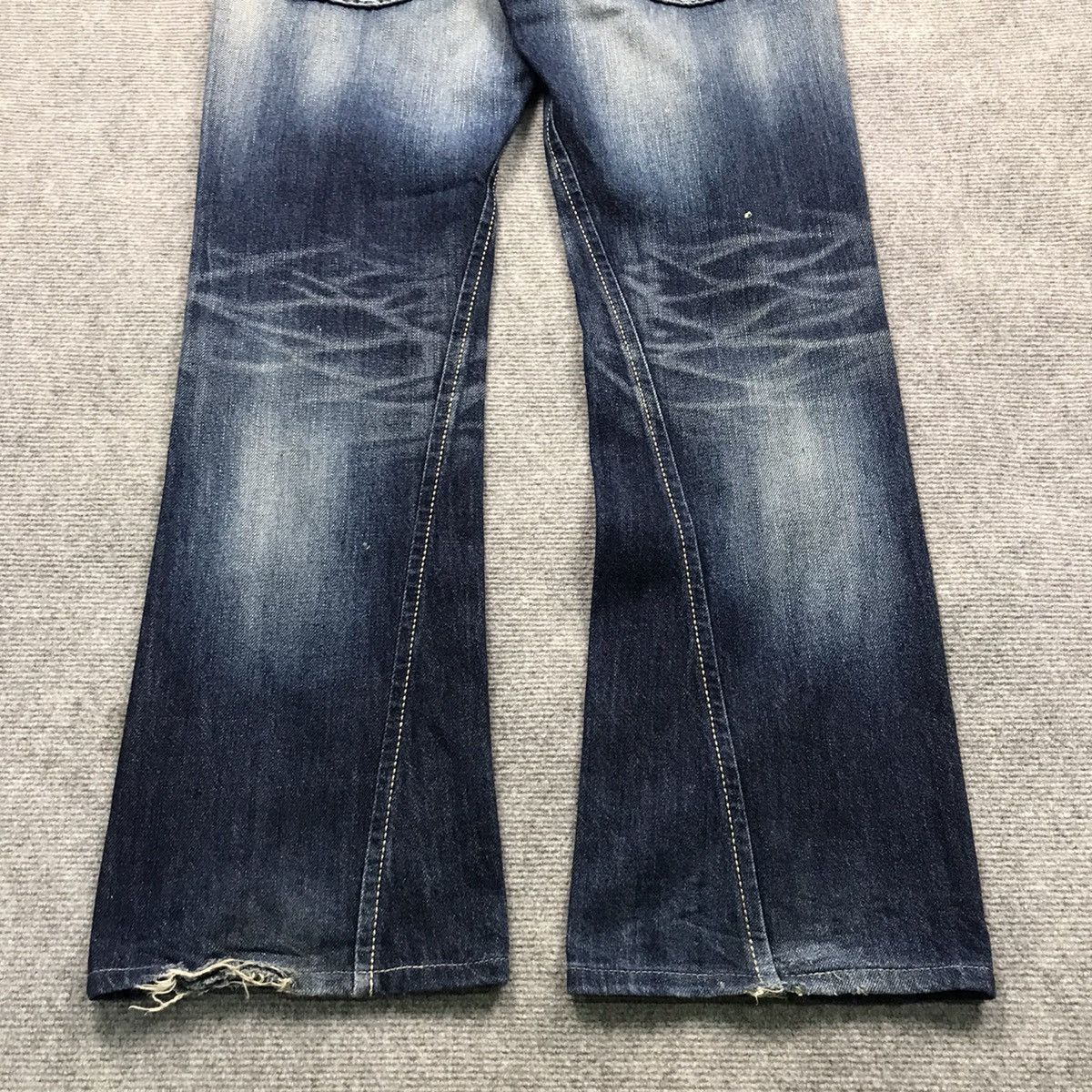 Edwin × Japanese Brand FLARE DENIM EDWIN BLUE FADED DISTRESSED PANTS Size US 30 / EU 46 - 9 Thumbnail