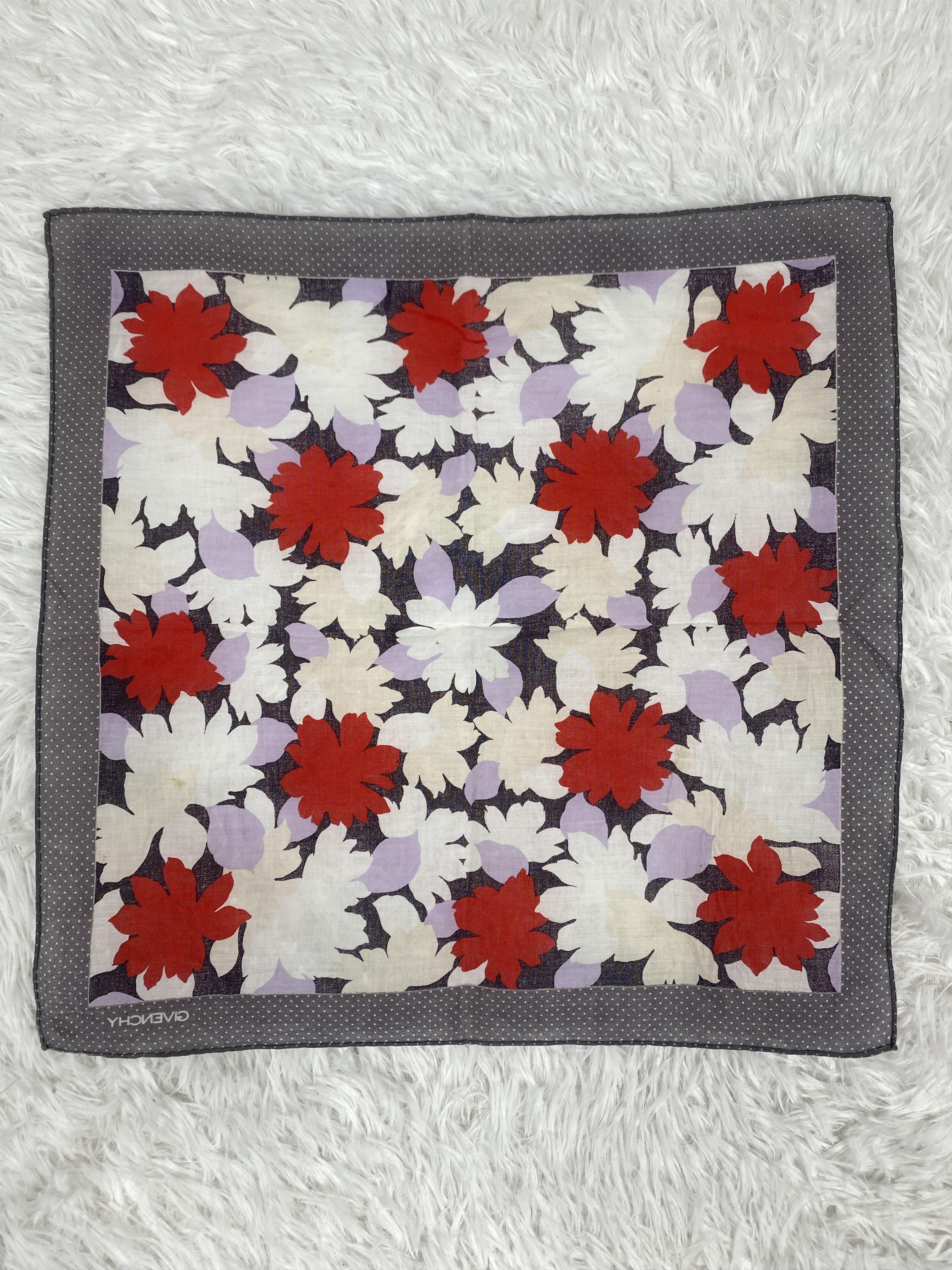 Givenchy × Vintage Vintage Givenchy Handkerchief Neckerchief PH0537 Size ONE SIZE - 4 Thumbnail