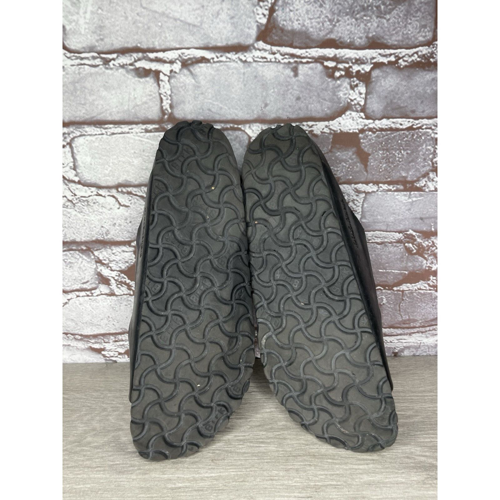 Birkenstock Birkenstock Arizona Essentials EVA Black Foam Slides Sandals Size US 7.5 / IT 37.5 - 24 Thumbnail