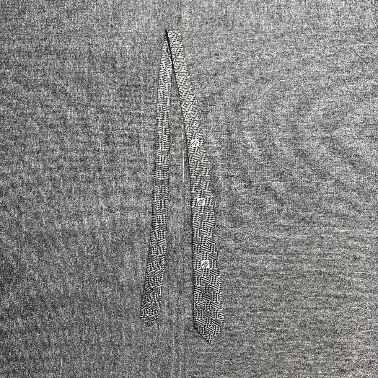 Louis Vuitton Louis Vuitton Pharrell Damier Tie Size ONE SIZE - 1 Thumbnail