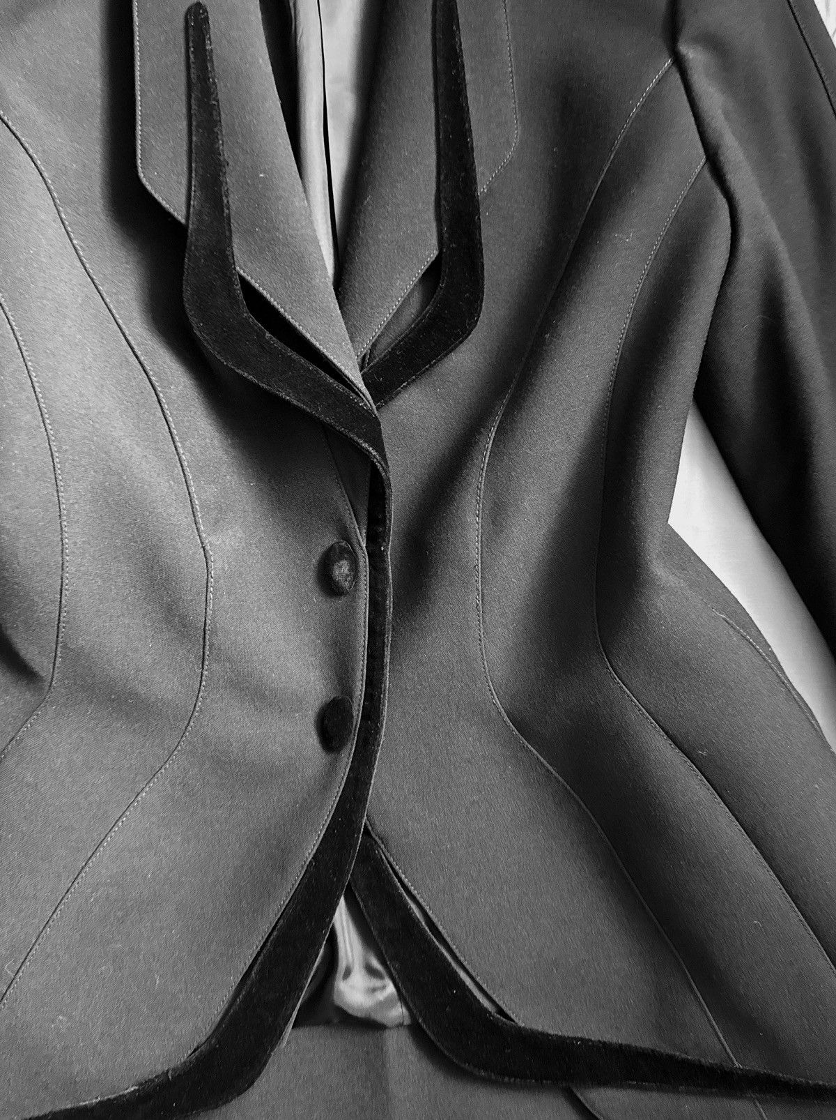 Thierry Mugler Runway Thierry Mugler jacket, FW 1998 Collection Size M / US 6-8 / IT 42-44 - 11 Thumbnail
