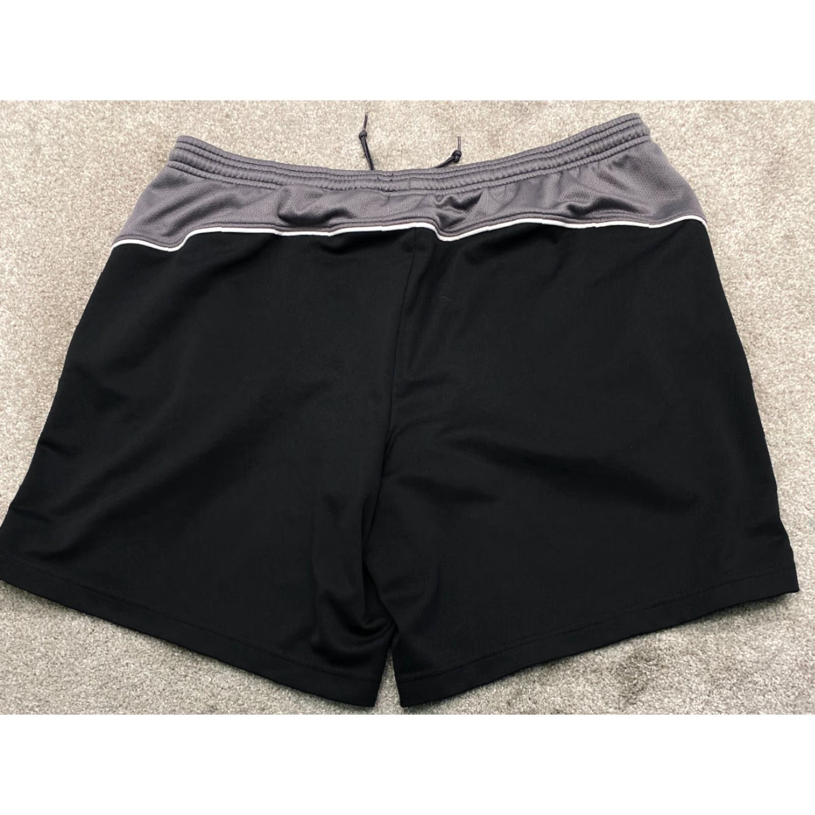Nike Nike Shorts Men's L Black Gray Pockets Drawstring Elastic Waist Athletic Athleticwear 6559 Size US 34 / EU 50 - 6 Thumbnail