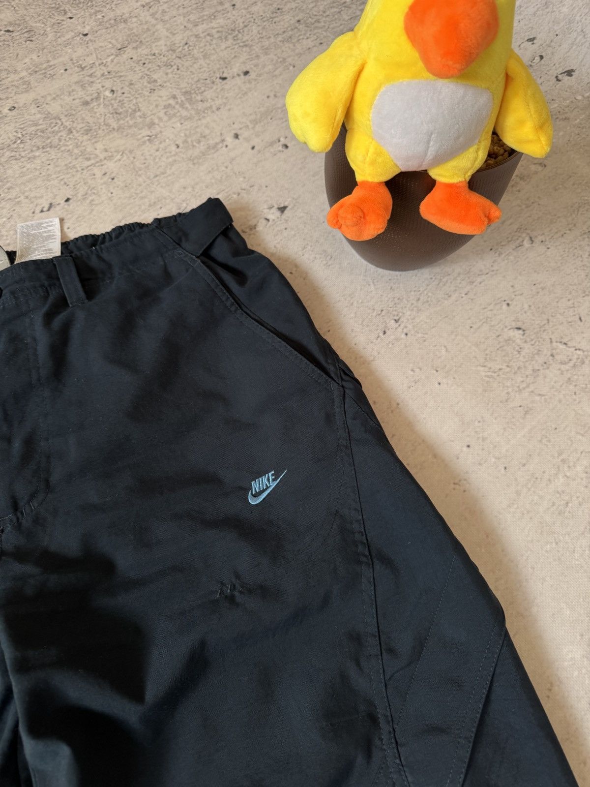 Nike × Vintage NIKE AIR MAX NYLON VINTAGE Y2K BAGGY FIT PANTS SWEATPANTS Size US 34 / EU 50 - 4 Thumbnail
