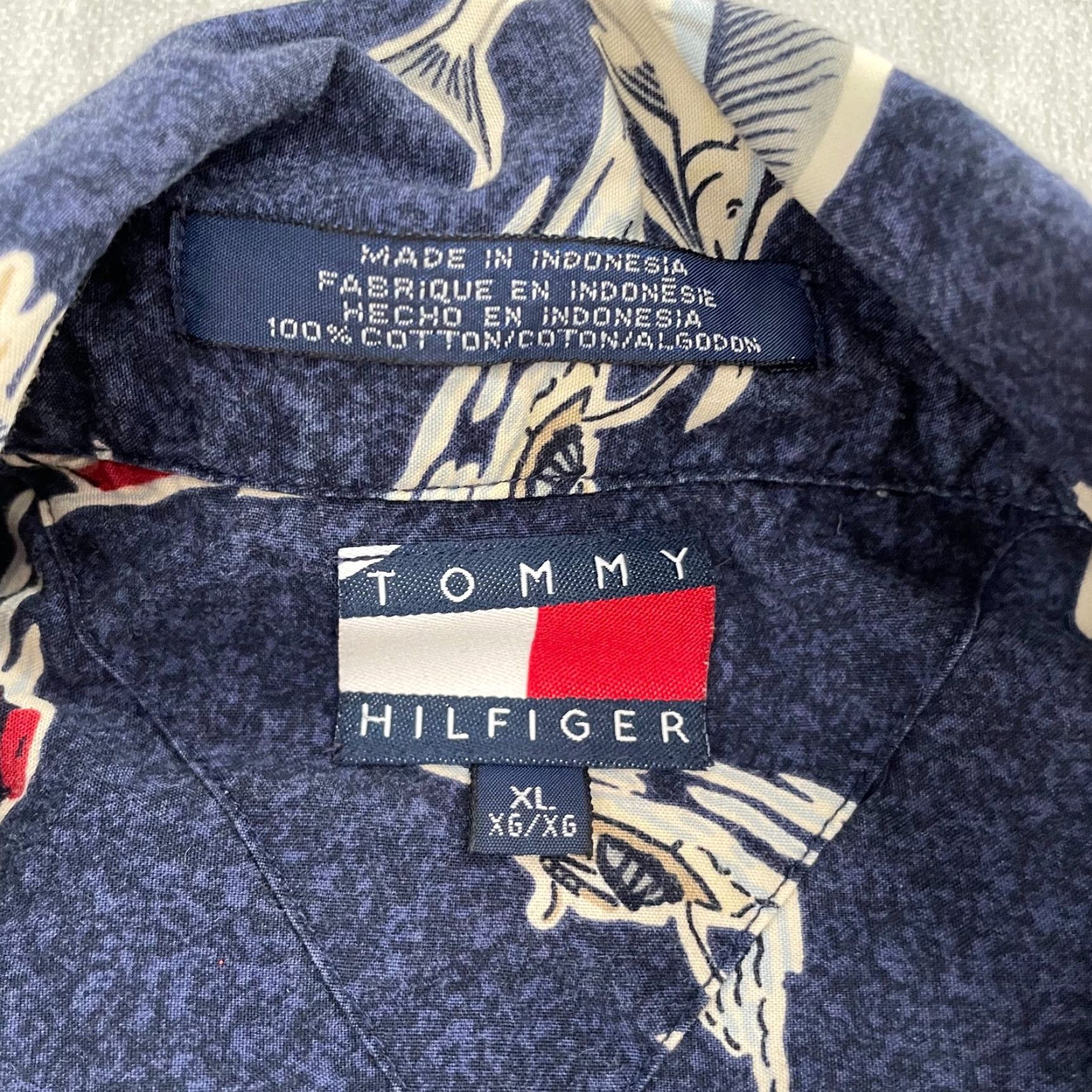 Tommy Hilfiger Vintage Tommy Hilfiger Men's Shirt XL Short Sleeve Collared Nautical Marlin Logo Blue 90s Size US XL / EU 56 / 4 - 6 Thumbnail