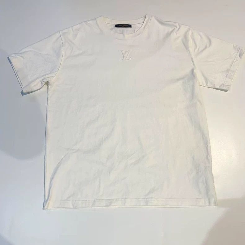 Louis Vuitton louis vuitton White Logo Short Sleeve 2501-Nextarrow Size US XL / EU 56 / 4 - 1 Thumbnail