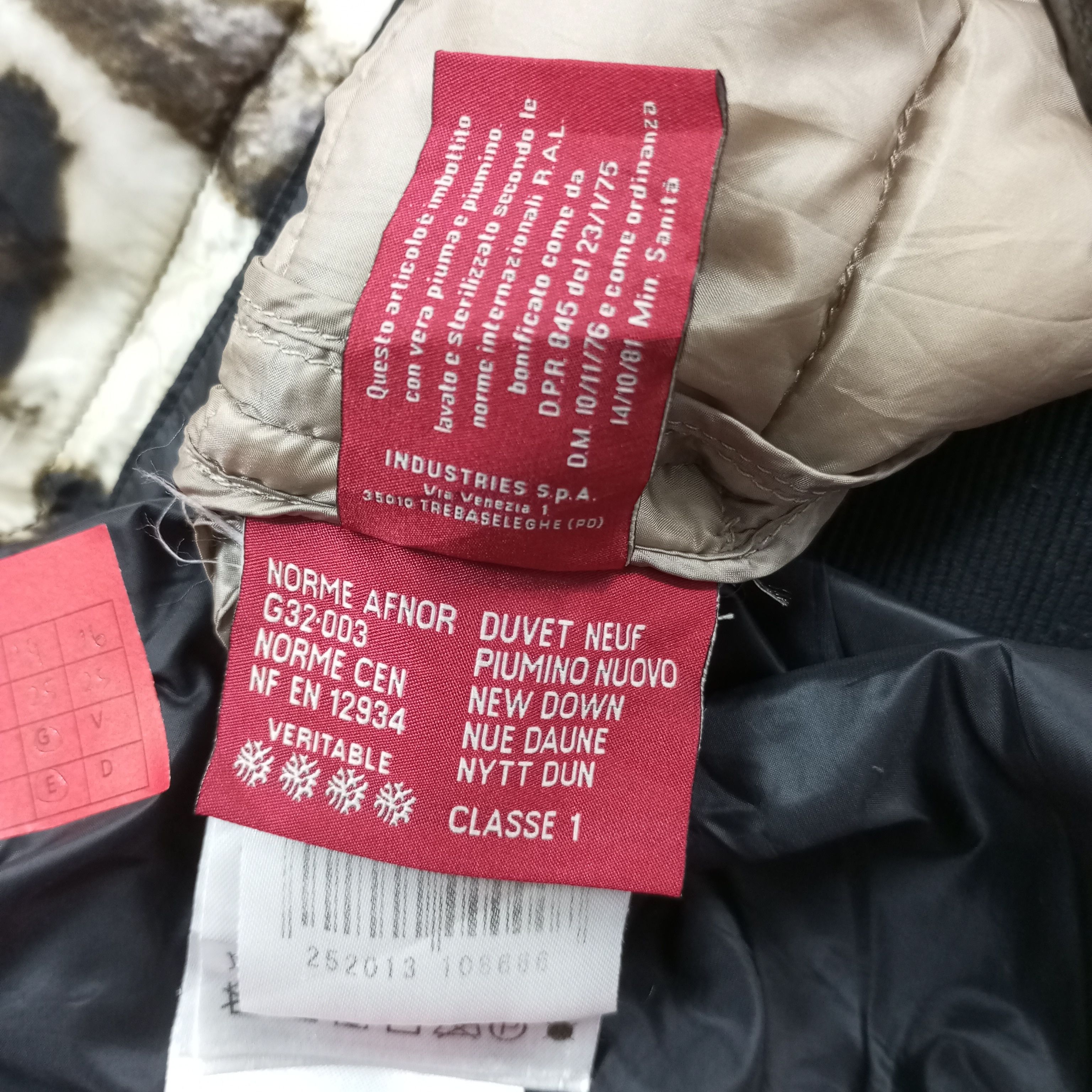 Moncler Moncler Italian Fashion Brand Puffer Jacket c247n26 Size S / US 4 / IT 40 - 7 Thumbnail