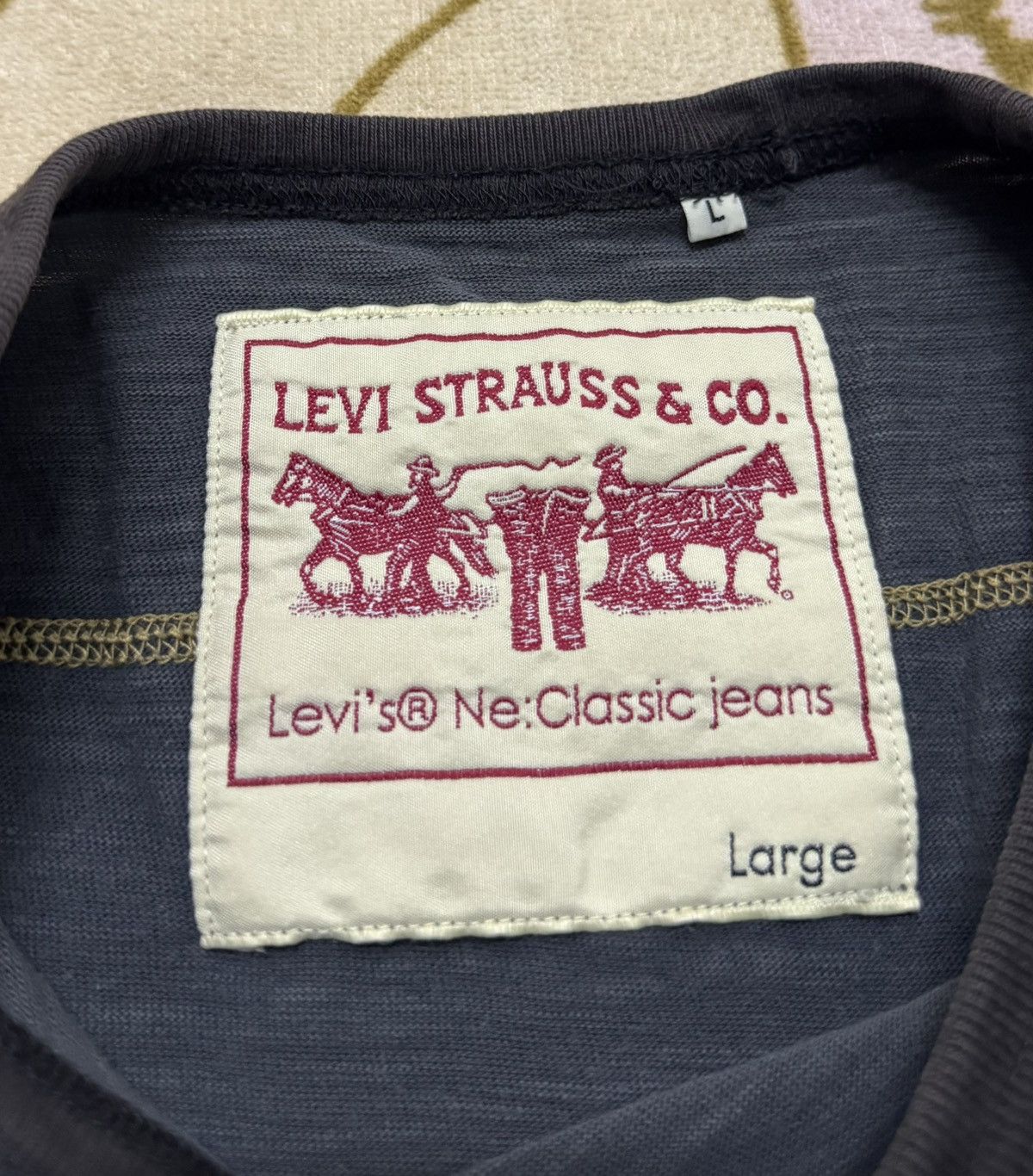 Levi's Vintage Clothing Vintage LEVIS Tee Size US L / EU 52-54 / 3 - 7 Thumbnail