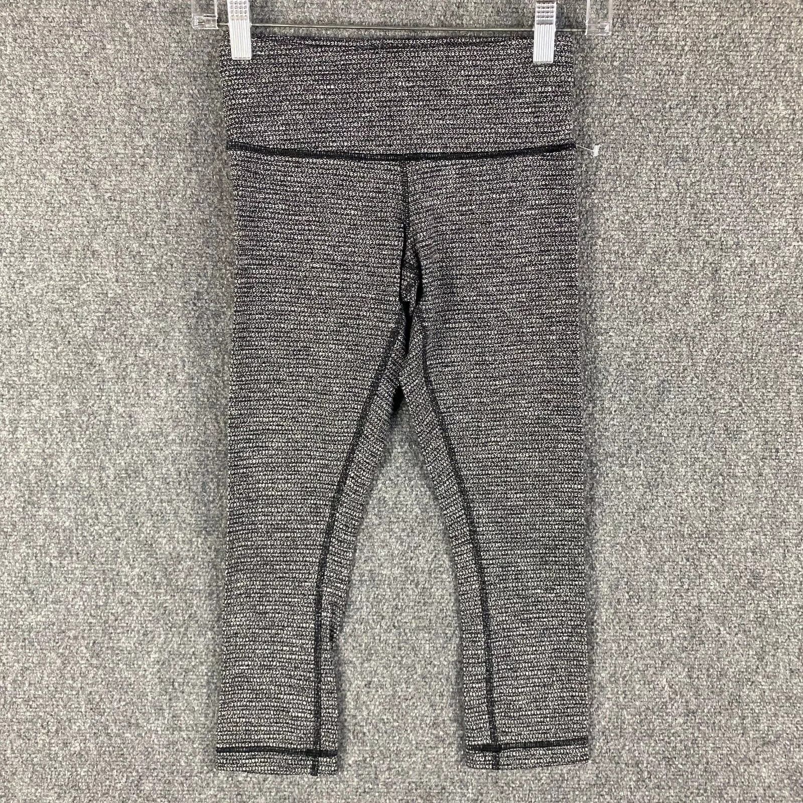 Lululemon Lululemon Leggings Women's 4 Capri Pull On Compression Size 27" / US 4 / IT 40 - 1 Thumbnail