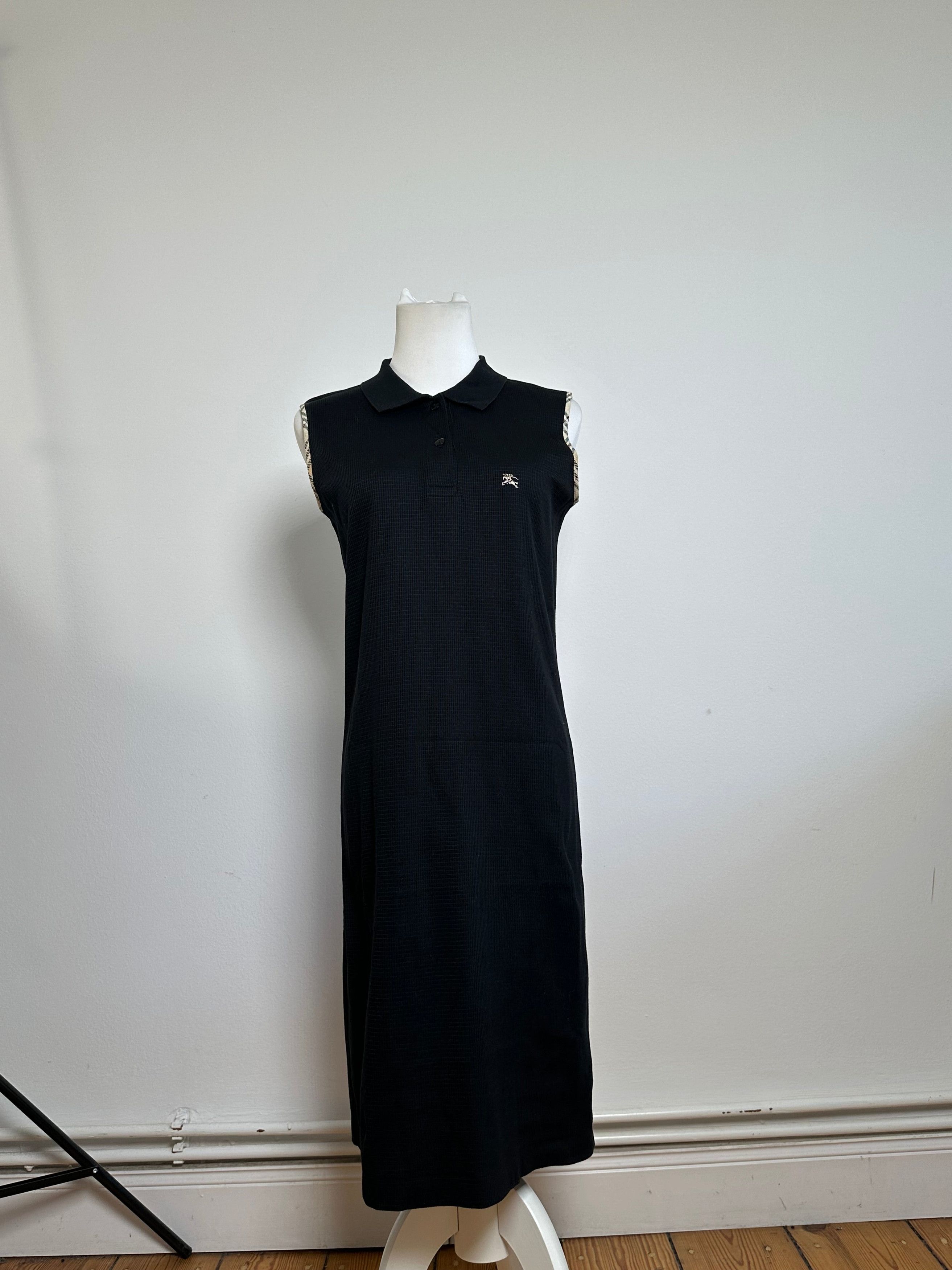 Burberry Vintage Sleeveless Dress Black 38/M Size M / US 6-8 / IT 42-44 - 1 Thumbnail