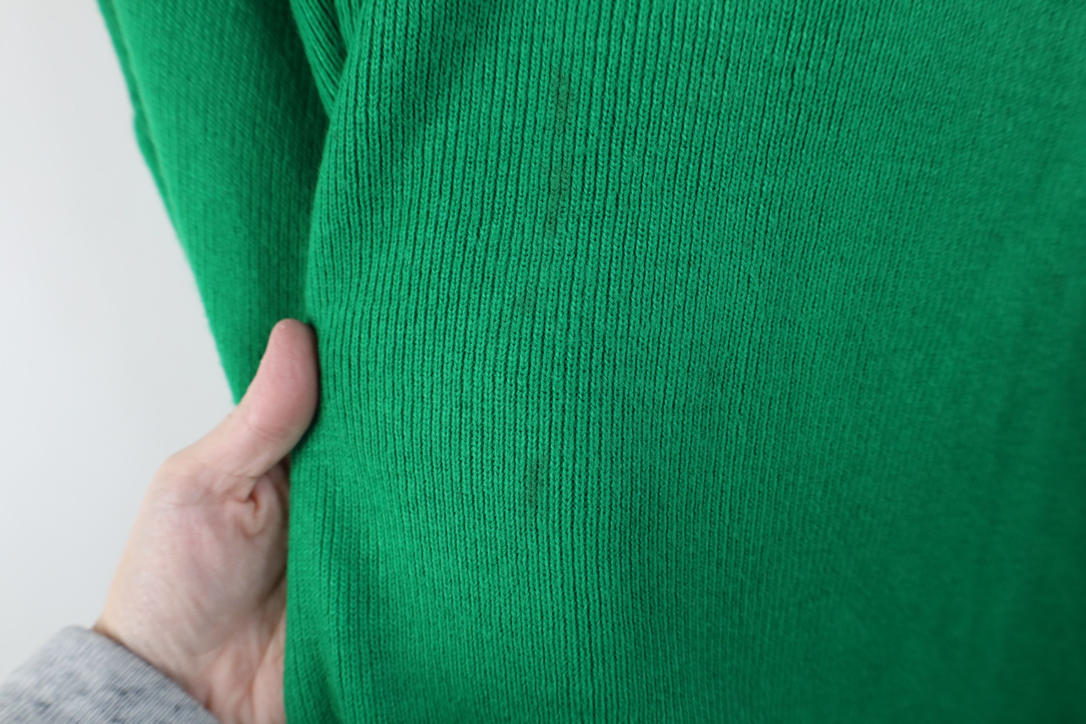 Vintage Vintage 90s Ireland Ribbed Knit V-Neck Sweater Kelly Green Size US XXL / EU 58 / 5 - 8 Thumbnail
