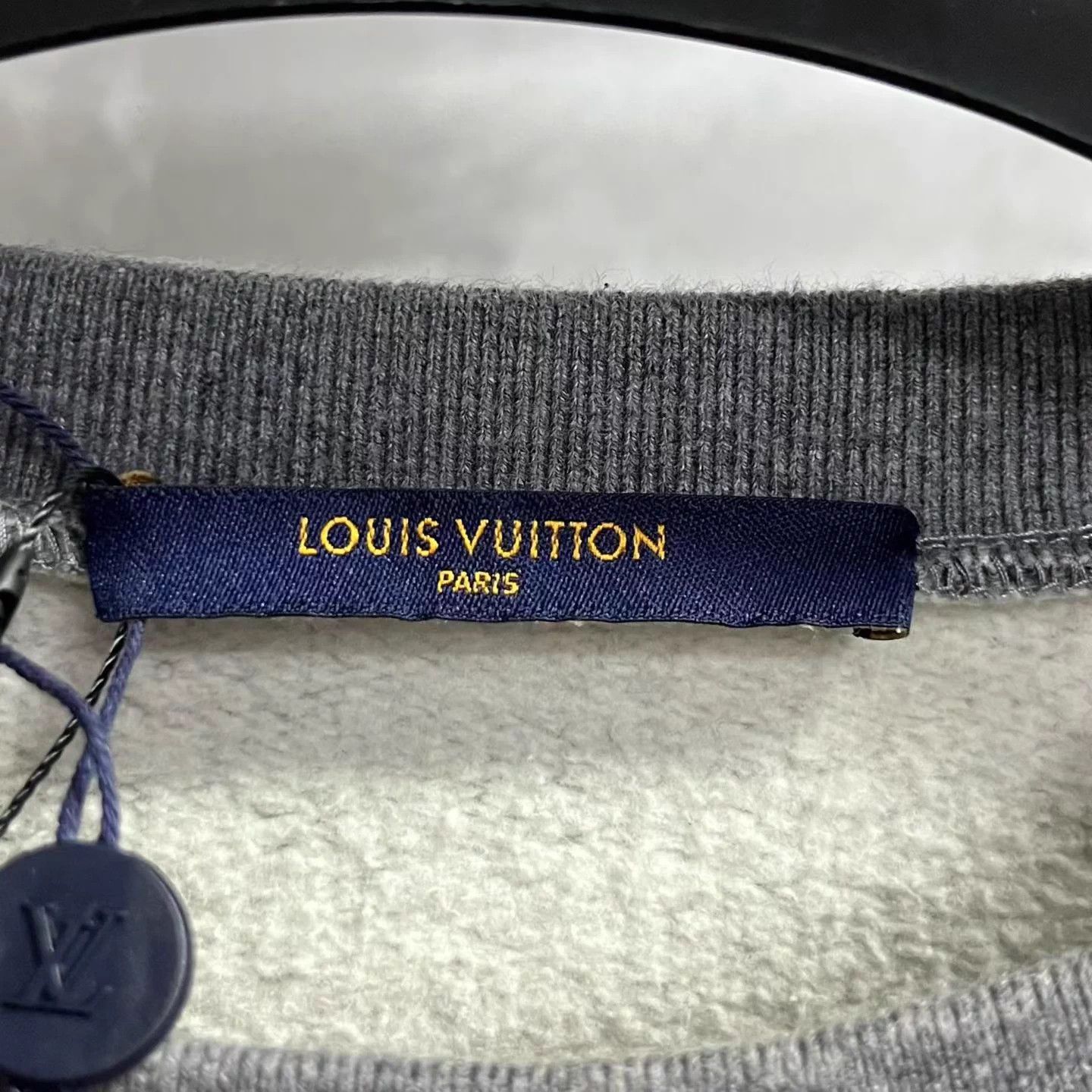 Louis Vuitton LV Gray Casual Sweatshirt L New With Tags Size US L / EU 52-54 / 3 - 3 Thumbnail