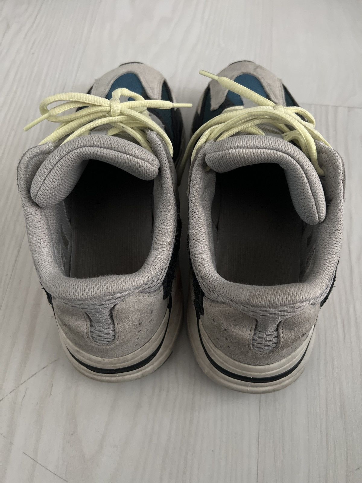 Yeezy Yeezy Boost 700 “wave runners” Size US 9.5 / EU 42-43 - 3 Thumbnail