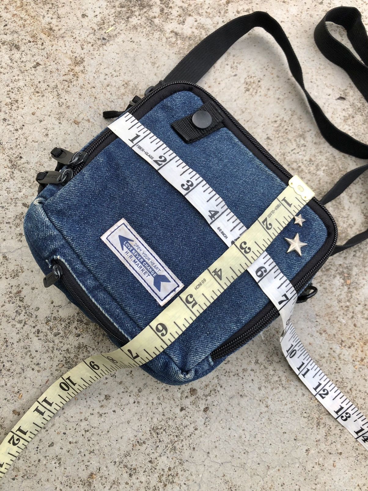 HOLLYWOOD RANCH MARKET DENIM SLINGBAG BY CASE LOGIC X HR MARKET Size ONE SIZE - 10 Thumbnail