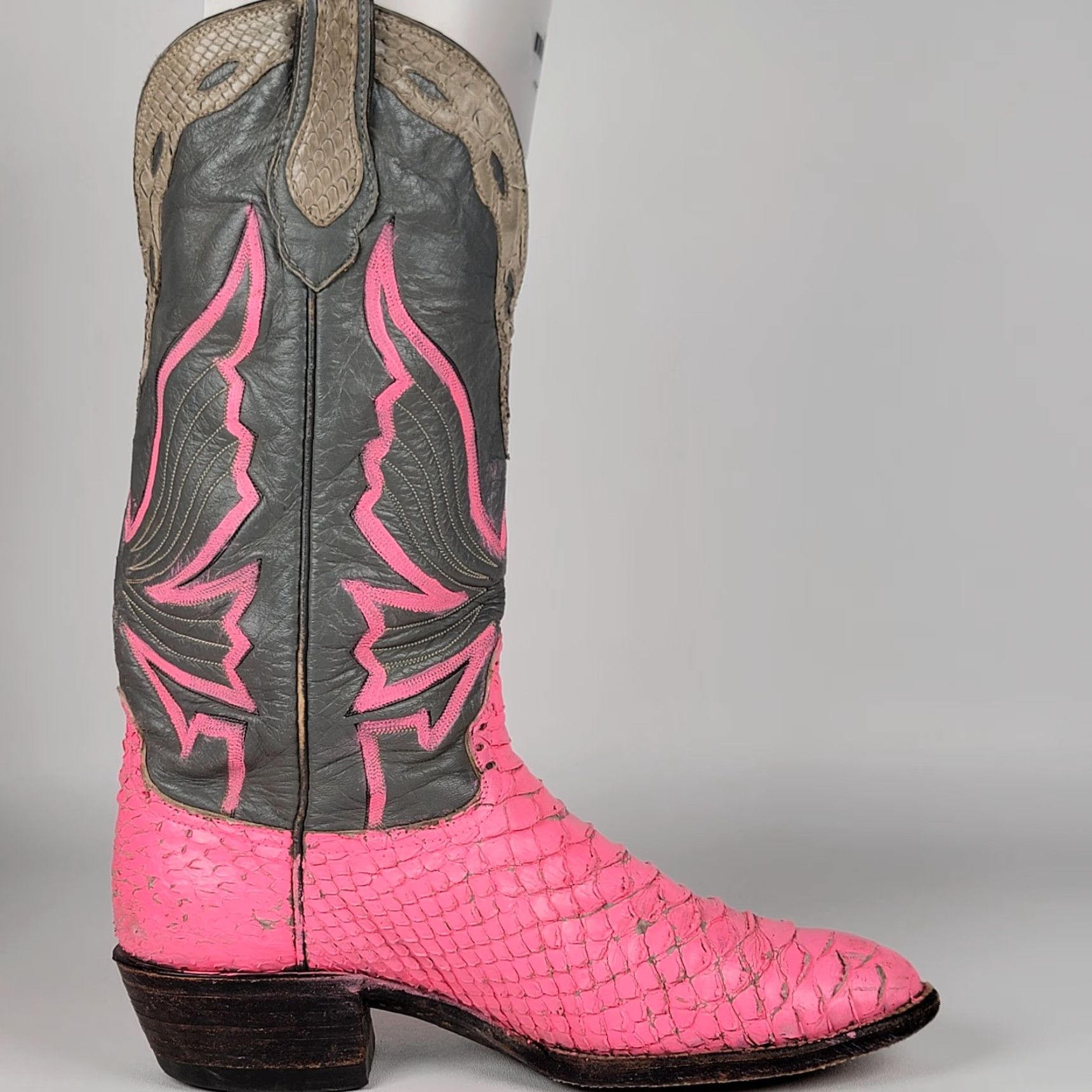 Vintage VINTAGE Hondo Boots Mens 8.5 Cowboy Exotic Hide Leather Pink Paint Western Style Heel Rockabilly Mexico Mens Size US 9 / EU 42 - 5 Thumbnail