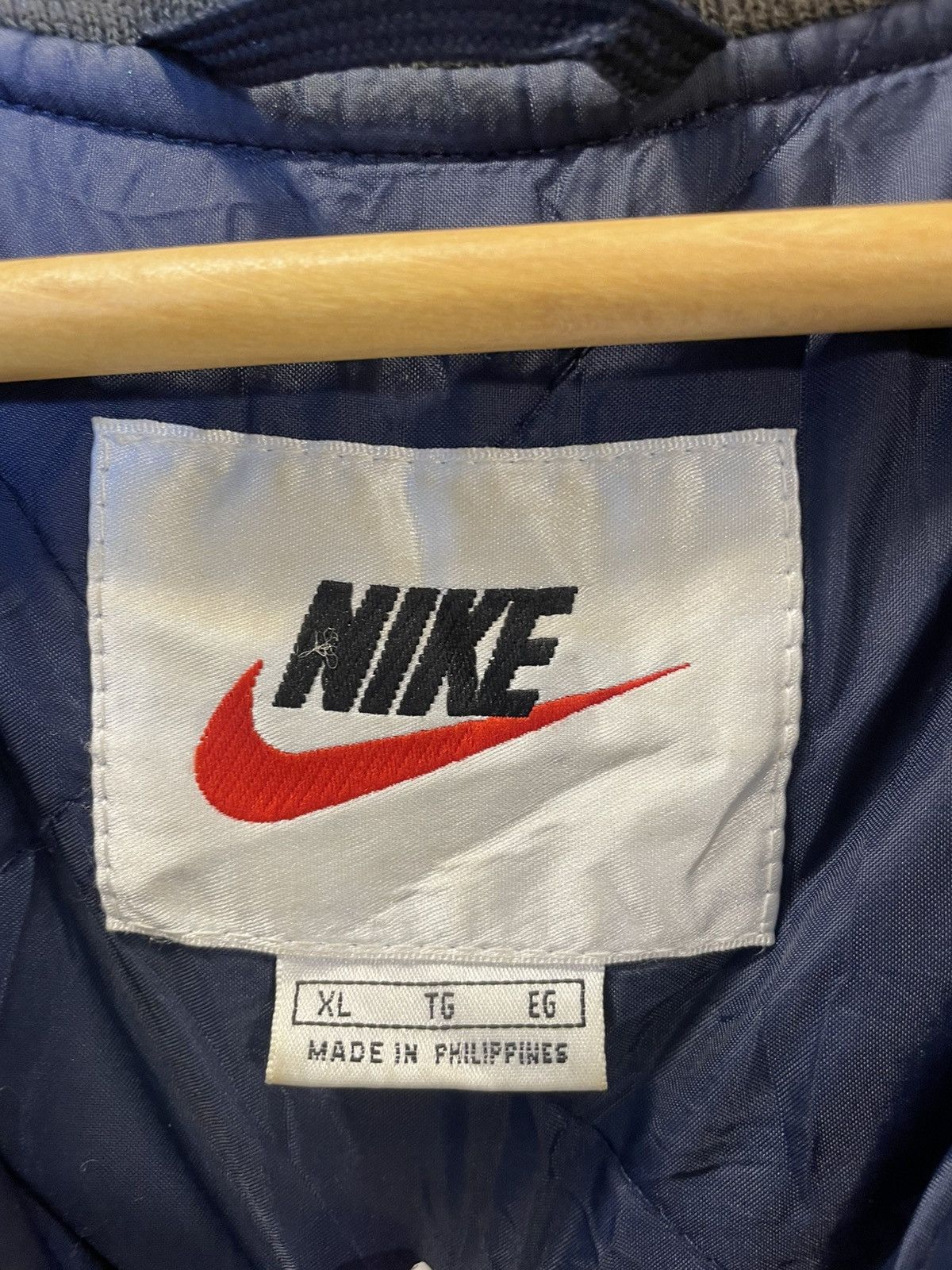 Nike Vintage Nike Big Logo Jacket Size US XL / EU 56 / 4 - 4 Thumbnail