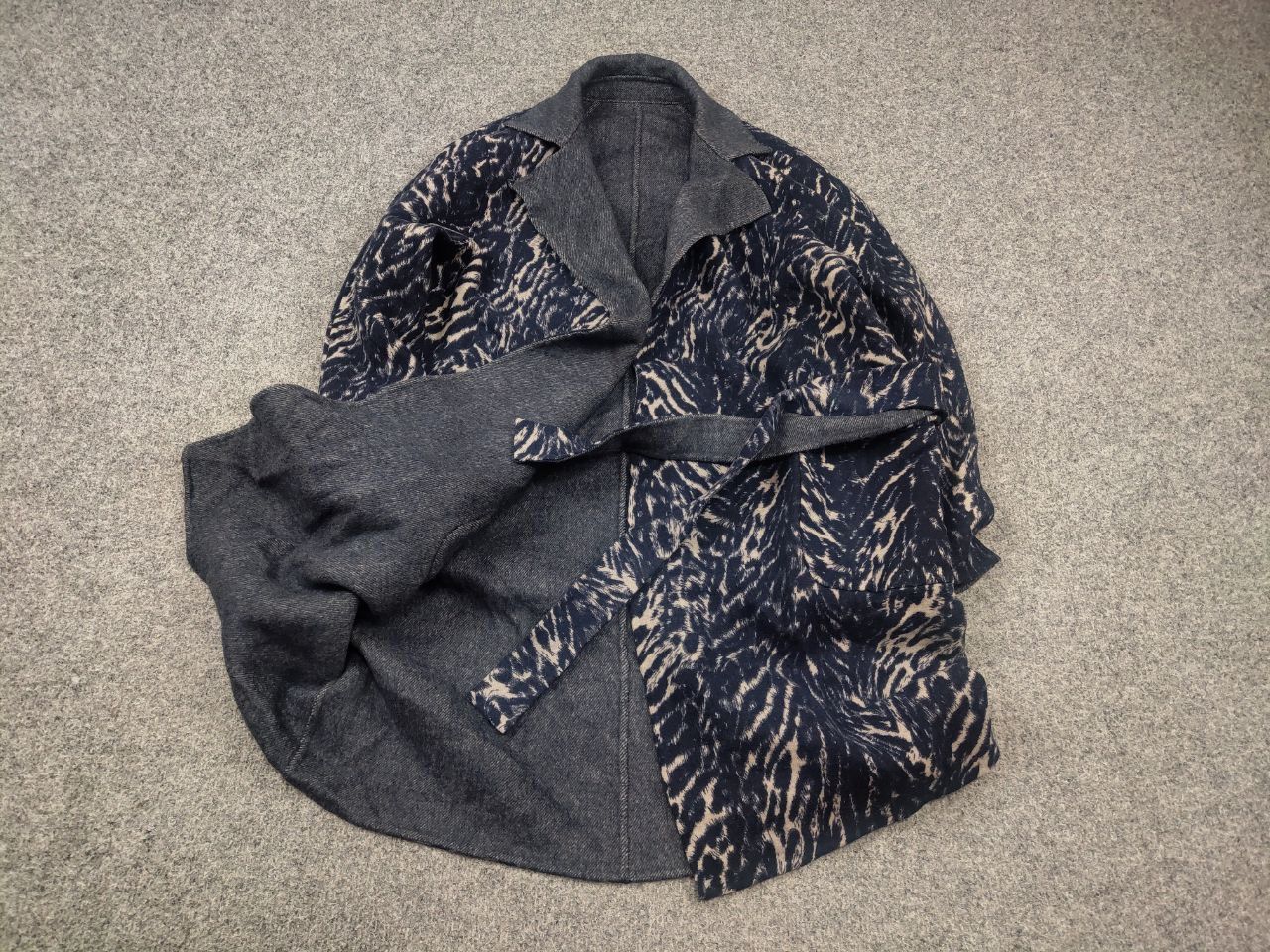 Max Mara Max Mara Weekend Virgin Wool Animal reversible Coat Jacket Size L / US 10 / IT 46 - 5 Thumbnail