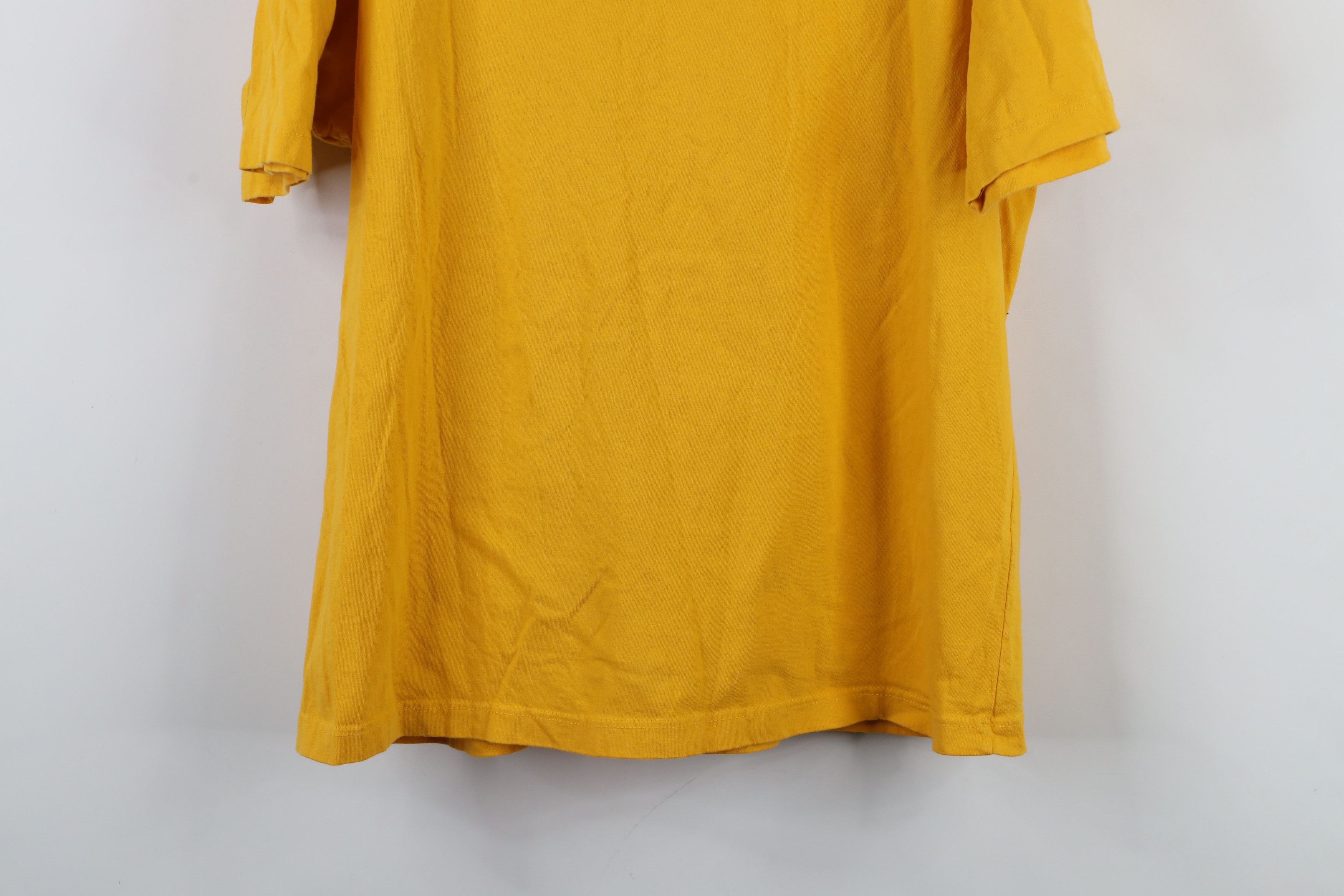 Vintage Vintage 90s Spalding Fire Flames Short Sleeve T-Shirt Yellow Size US L / EU 52-54 / 3 - 12 Thumbnail