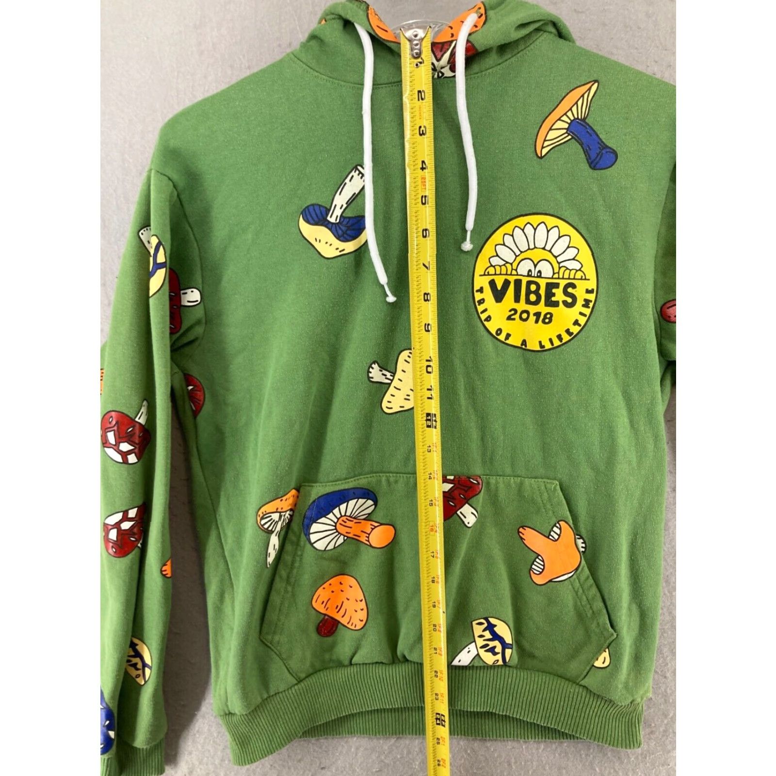 Vintage FRESH LAUNDRY Hoodie Womens Small Green V-Neck Hooded Pockets Graphic Print Mushroom 2018 Hipster Style Fall Winter 70s? Size S / US 4 / IT 40 - 3 Thumbnail