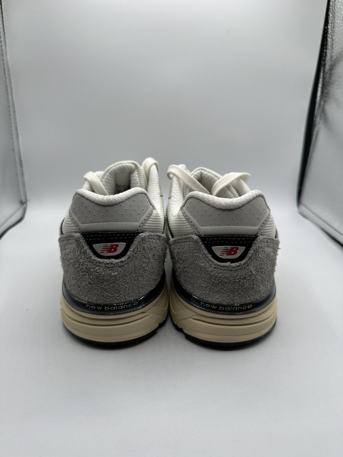New Balance New Balance 990v4 Big Kid X Teddy Santis “Grey Black” Size US 7 / EU 40 - 4 Thumbnail