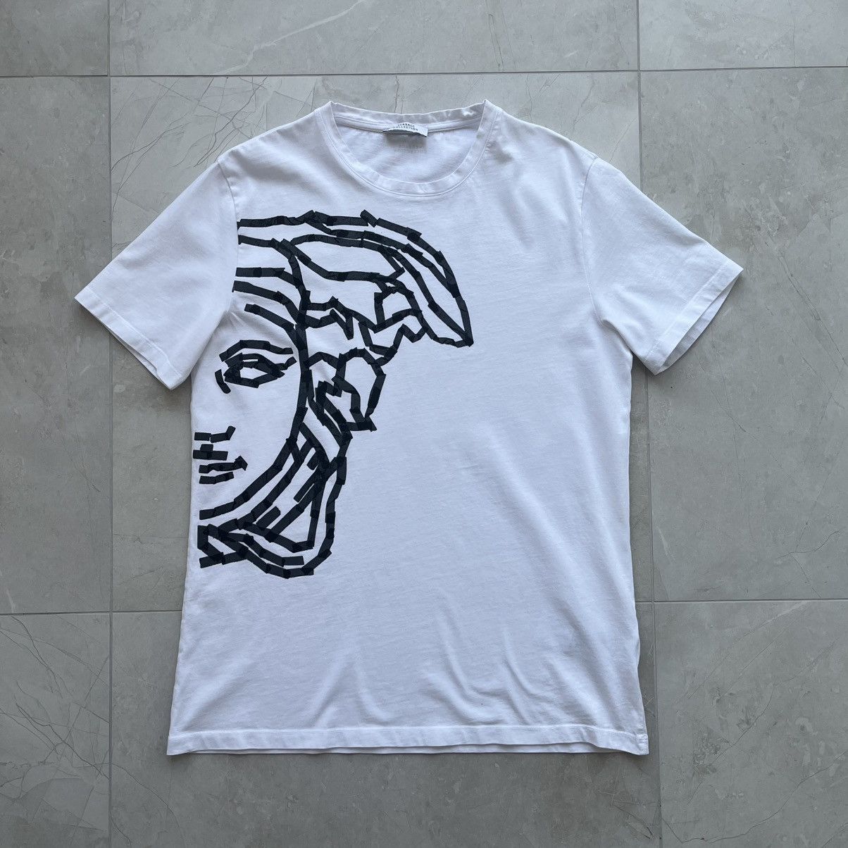 Versace Versace Graphic Face Print White T-Shirt Size US M / EU 48-50 / 2 - 1 Thumbnail