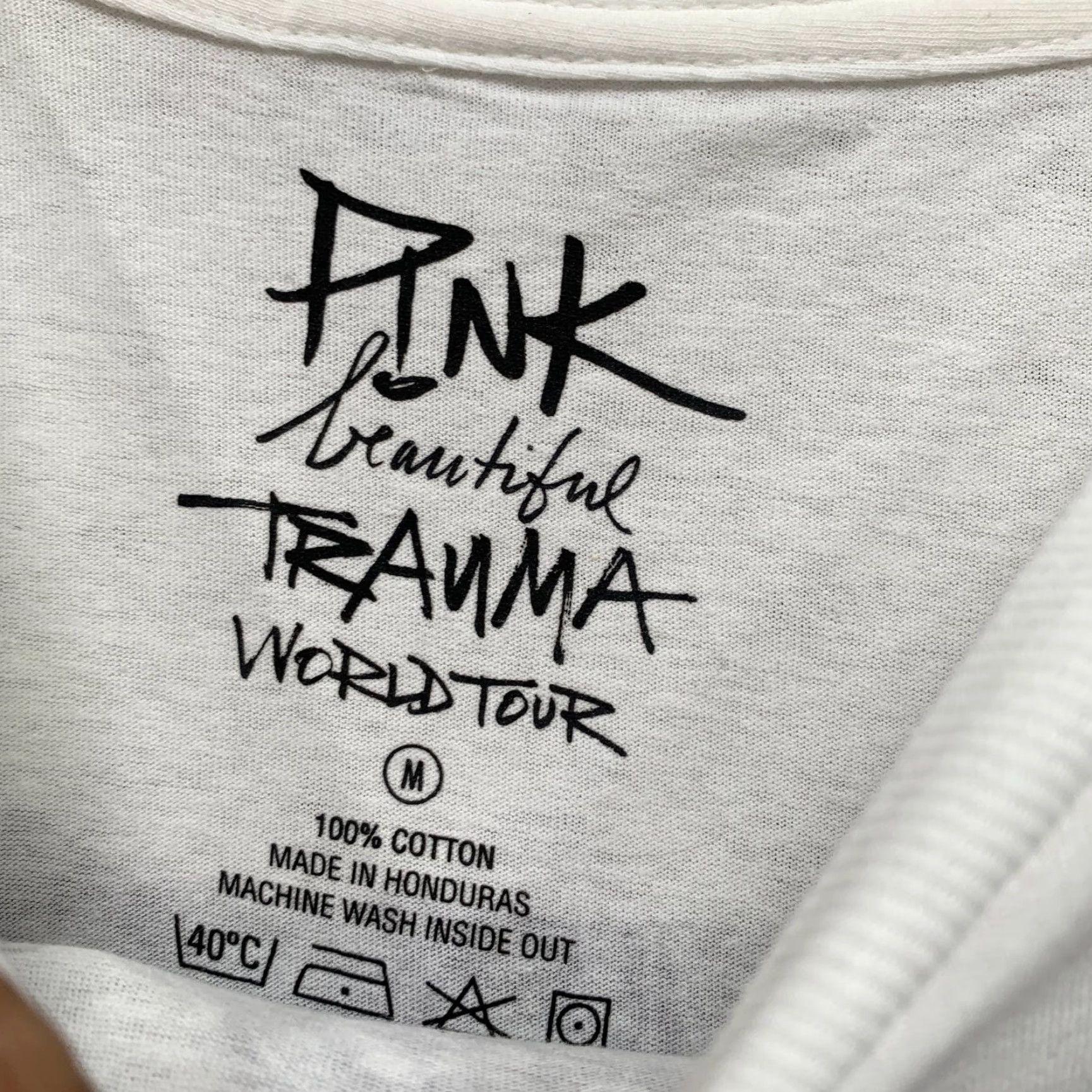 Pinko Pink Shirt Mens Medium White 2018 World Tour Beautiful Trauma Concert Band Music T-Shirt Size US M / EU 48-50 / 2 - 6 Thumbnail