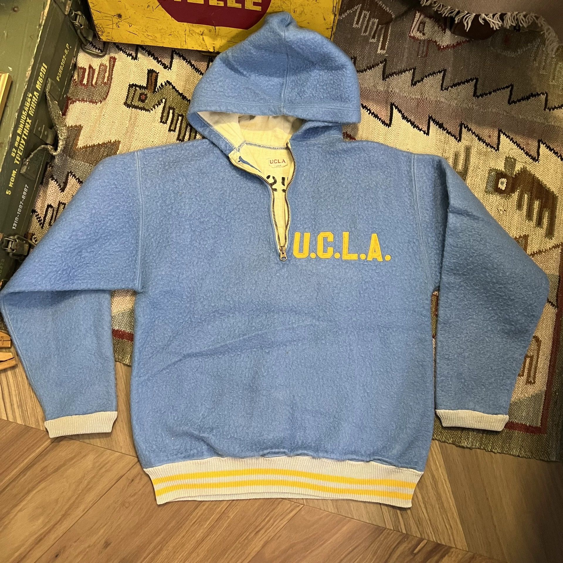 Vintage 50s UCLA Zip Vintage Sweater Size US L / EU 52-54 / 3 - 1 Thumbnail