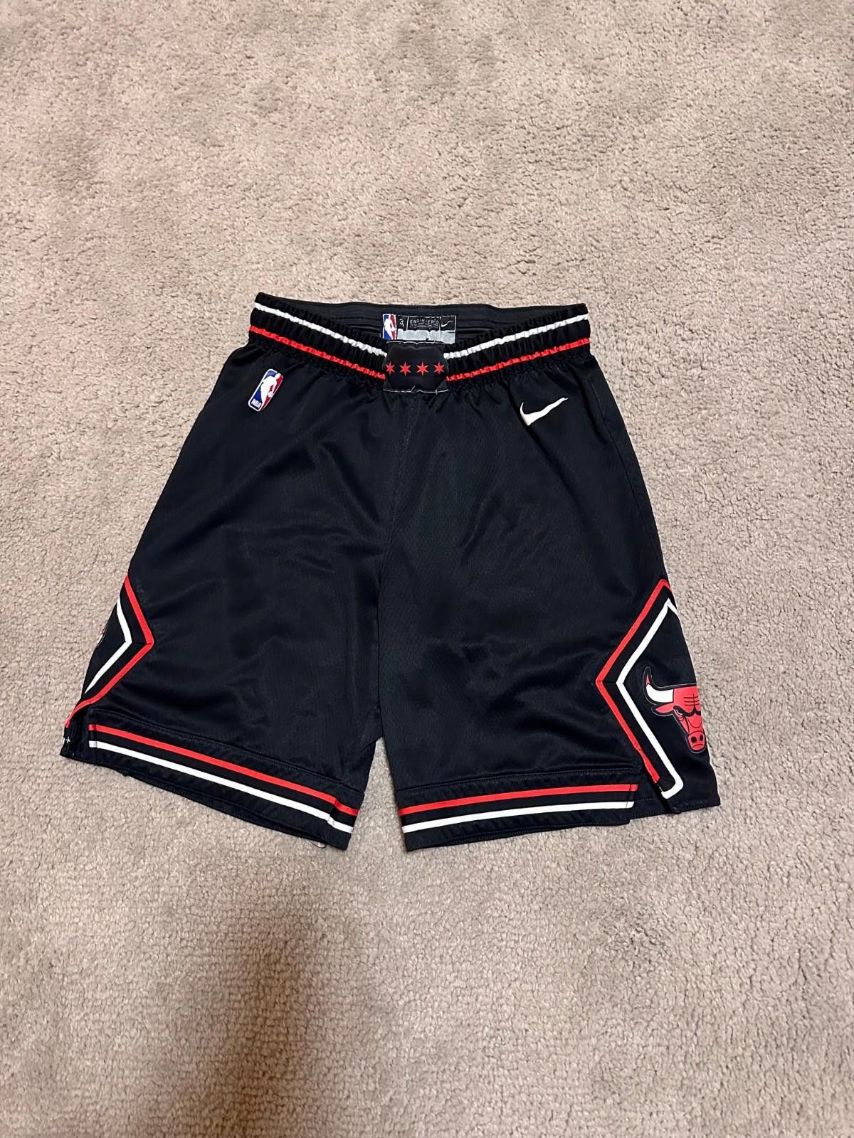 Nike Nike Chicago Bulls Authentic Black NBA Engineered Shorts Size US 32 / EU 48 - 1 Thumbnail