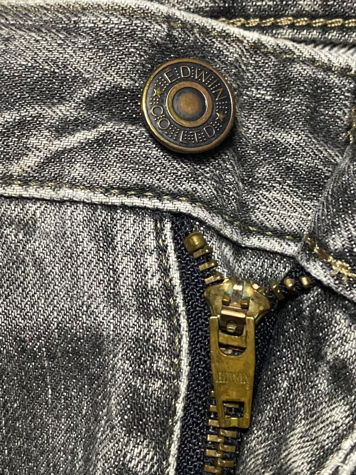 Japanese Brand Vintage Edwin 403 Black Denim Distressed Loose Jeans Size US 31 - 9 Thumbnail