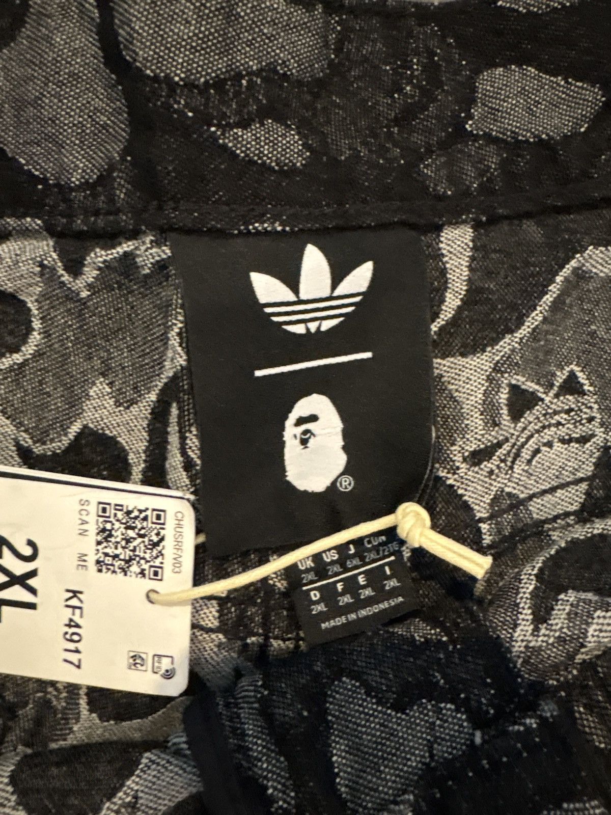 Adidas × Bape Adidas X Bape Camo Jacquard Shark Denim Shorts XXL GREY/ BLK Size US 40 / EU 56 - 8 Thumbnail