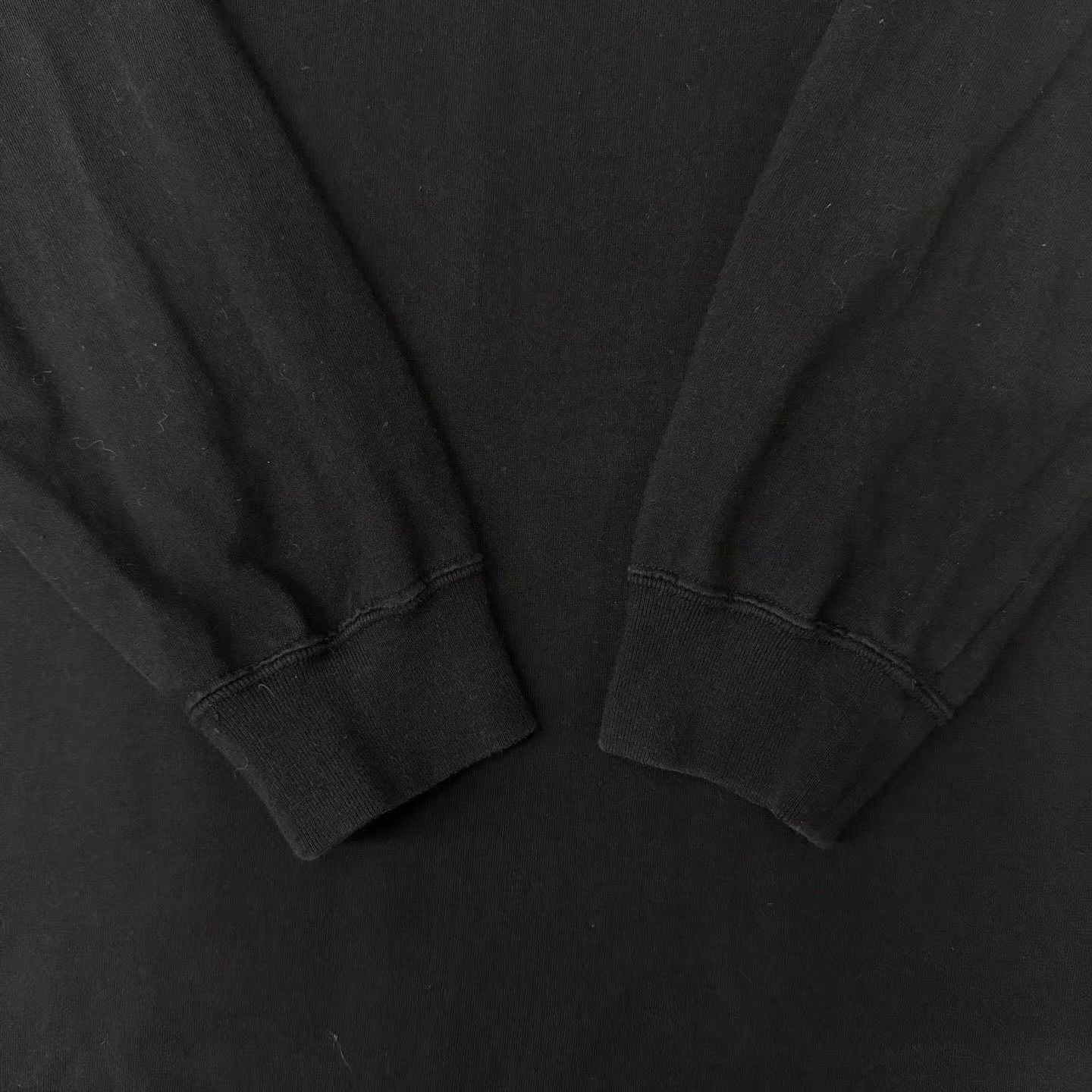 NBDN Nobrandedon NBHD x UND Black Dagger Long Sleeve Base Layer Q10 Size US M / EU 48-50 / 2 - 4 Thumbnail