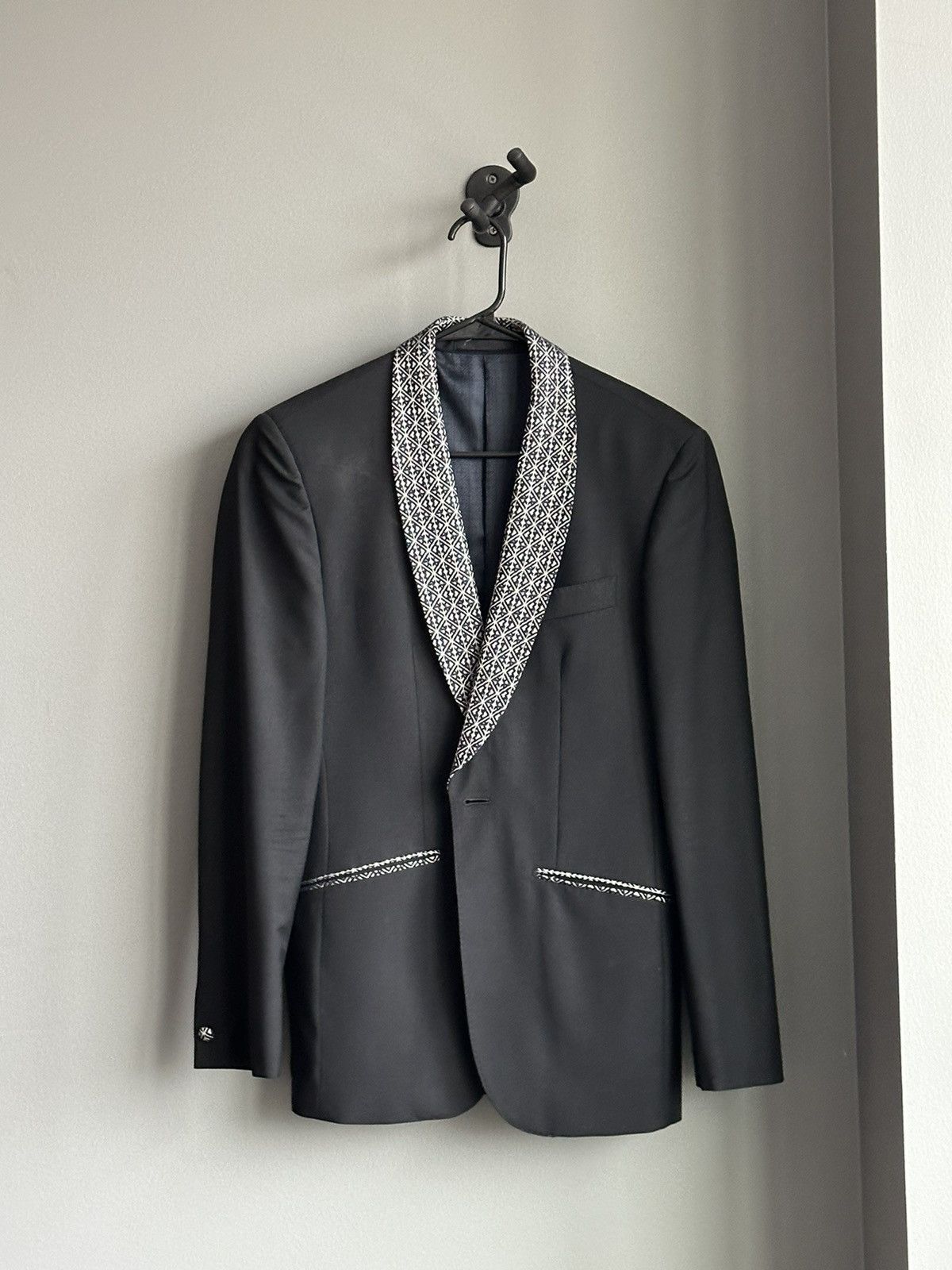 image of Hardy Amies Tuxedo Evening Jacket In Geometric Wool/mohair in Black, Men's (Size 36R)