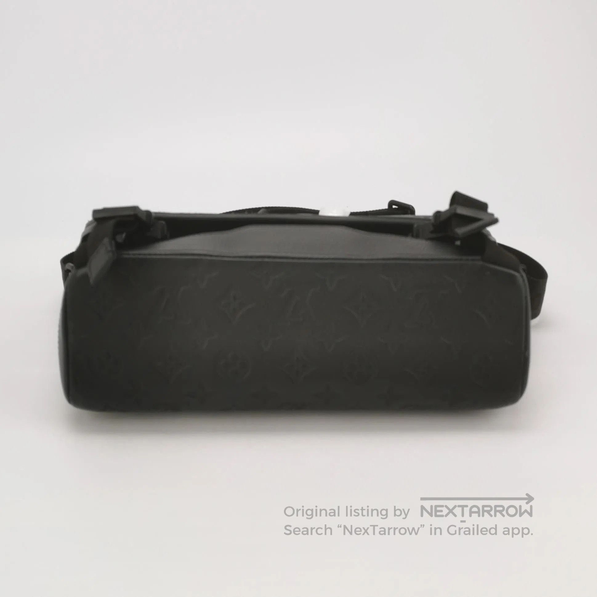 Louis Vuitton Louis Vuitton Porte Documents Voyage Leather Crossbody Bag. Size ONE SIZE - 5 Thumbnail