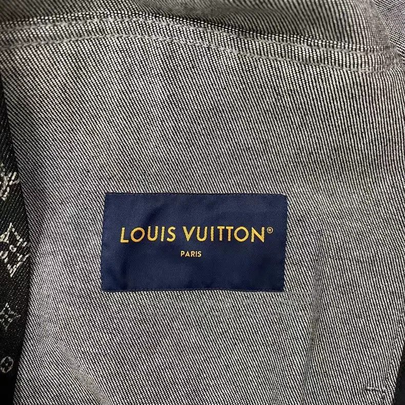 Louis Vuitton Louis Vuitton Black Full Print New Jacket Size US M / EU 48-50 / 2 - 3 Thumbnail