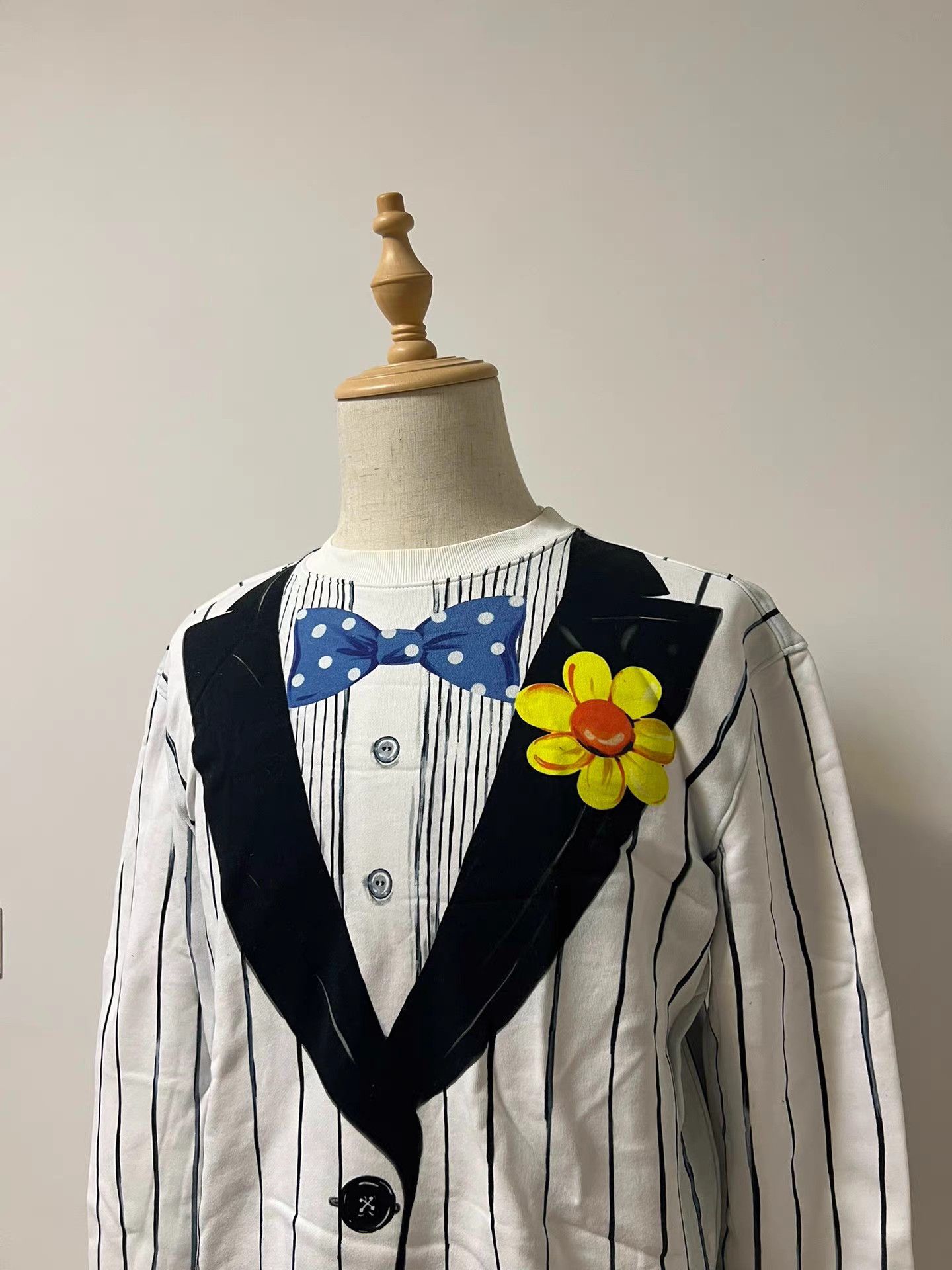 Moschino Moschino Suit Print Playful Sweatshirt Runway Edition K9 Size US M / EU 48-50 / 2 - 3 Thumbnail