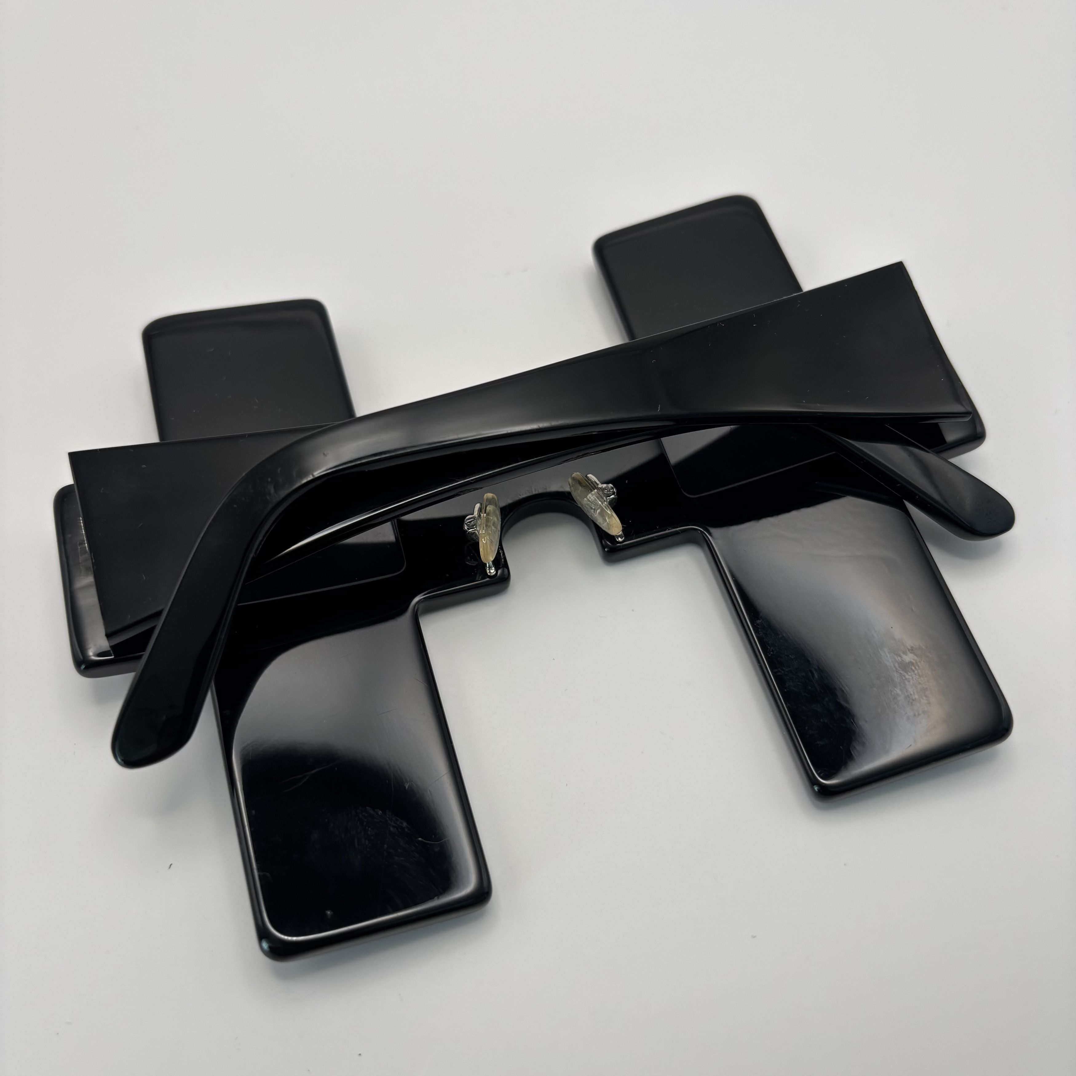 Jeremy Scott × Linda Farrow Linda Farrow x Jeremy Scott CROSS Sunglasses Rare Size ONE SIZE - 4 Thumbnail