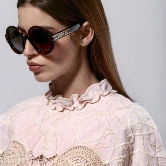 Dior Dior DIORSIGNATURE R1U 26A1 Sunglasses Havana Round Frame Size ONE SIZE - 1 Thumbnail