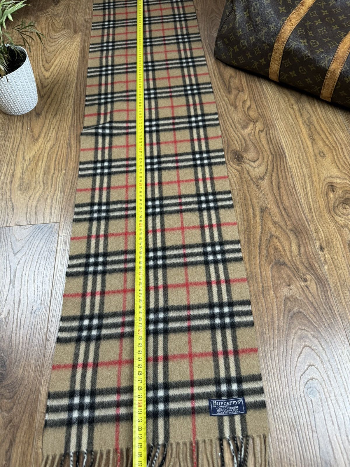 Burberry Vintage cashmere scarf Burberry’s 90s original luxury item Size ONE SIZE - 4 Thumbnail