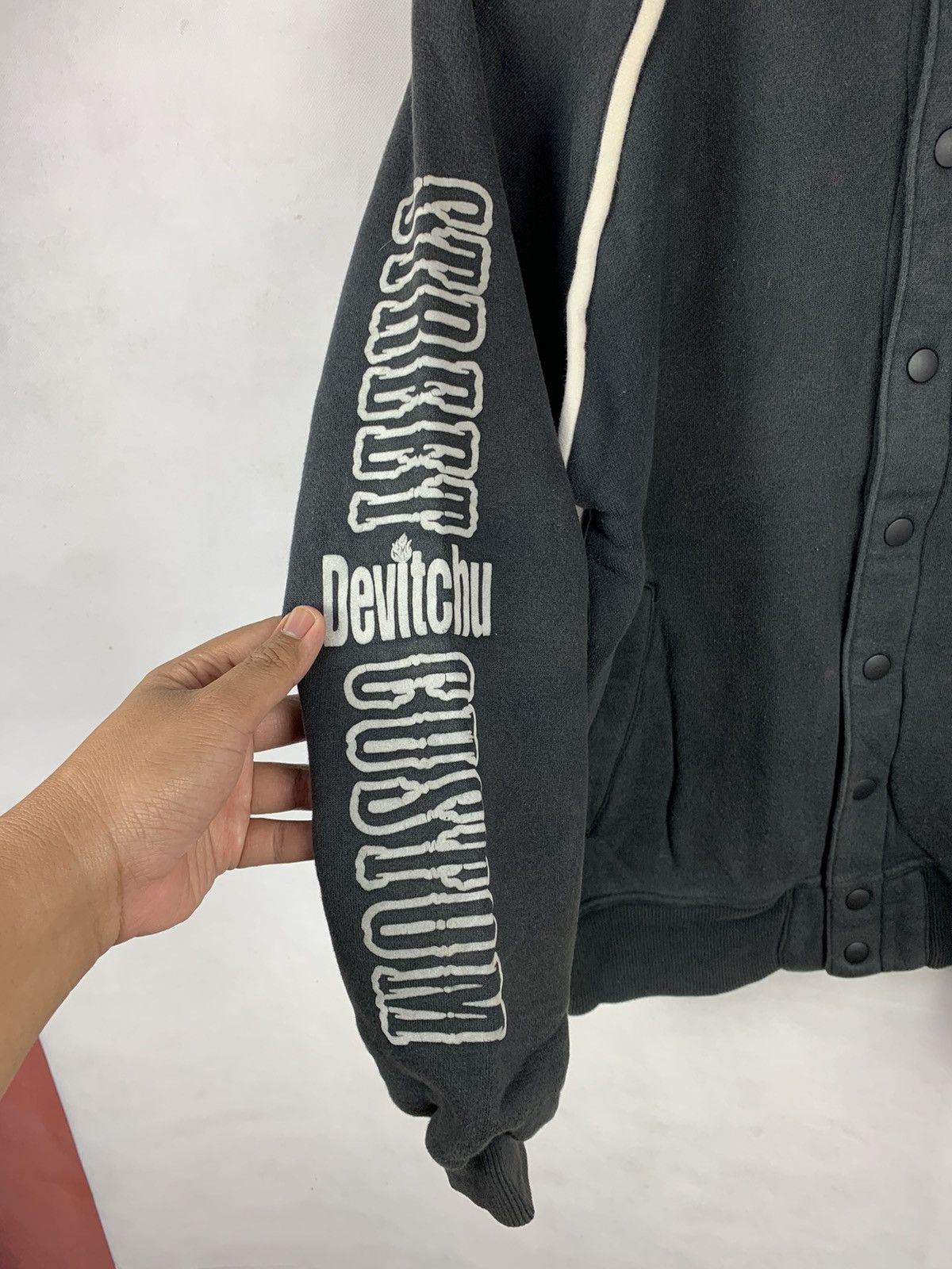 Japanese Brand Rare! Devitchu Streetwear Big Logo Baseball Sweater Size US M / EU 48-50 / 2 - 8 Thumbnail
