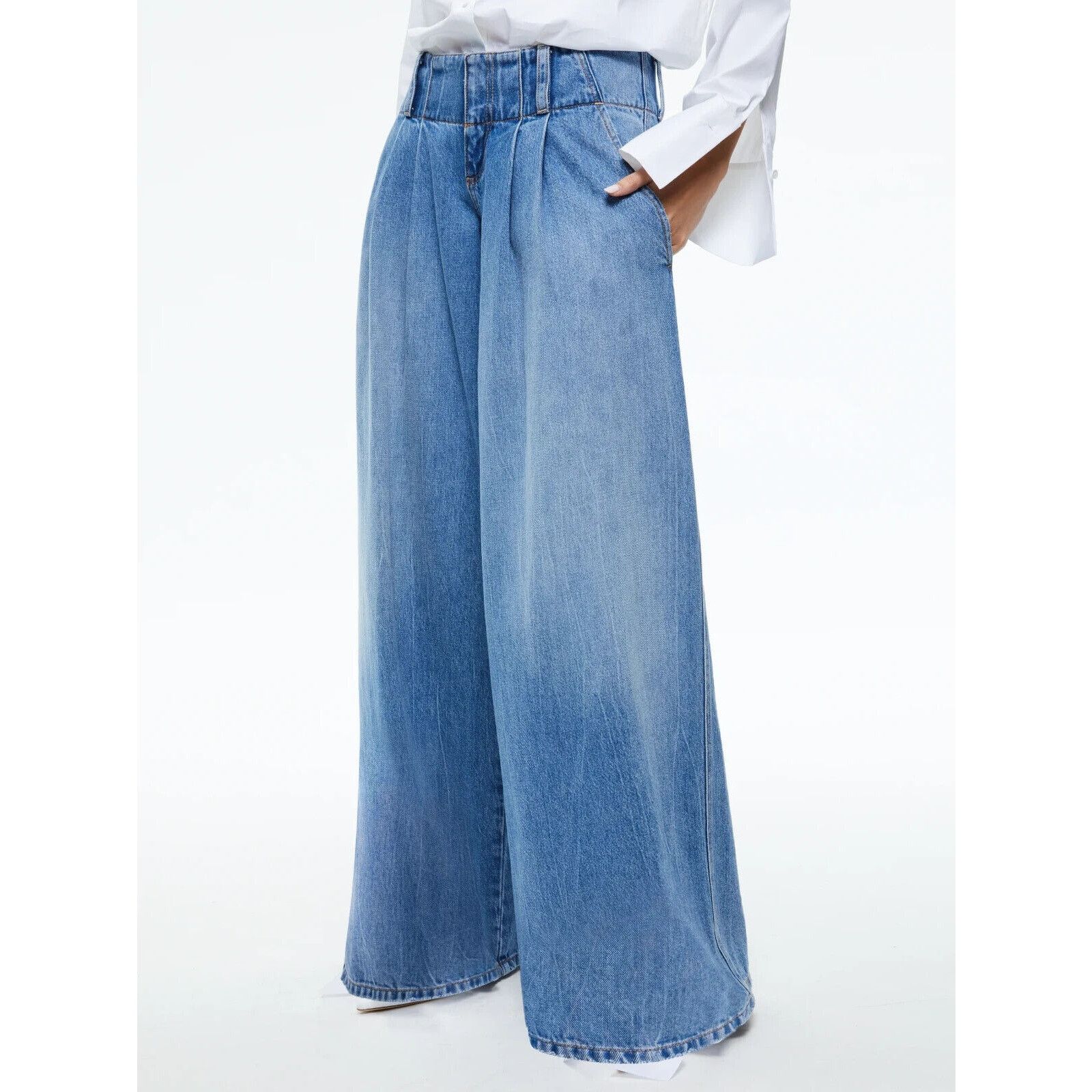 Alice + Olivia ALICE + OLIVIA ANDERS LOW RISE PLEATED WIDE JEAN PANT SZ 31 Size 31" - 1 Thumbnail
