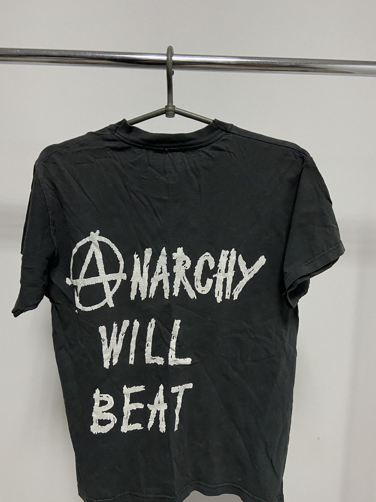 Vintage Anarchy will beat t shirt big logo vintage rock Size US M / EU 48-50 / 2 - 4 Thumbnail