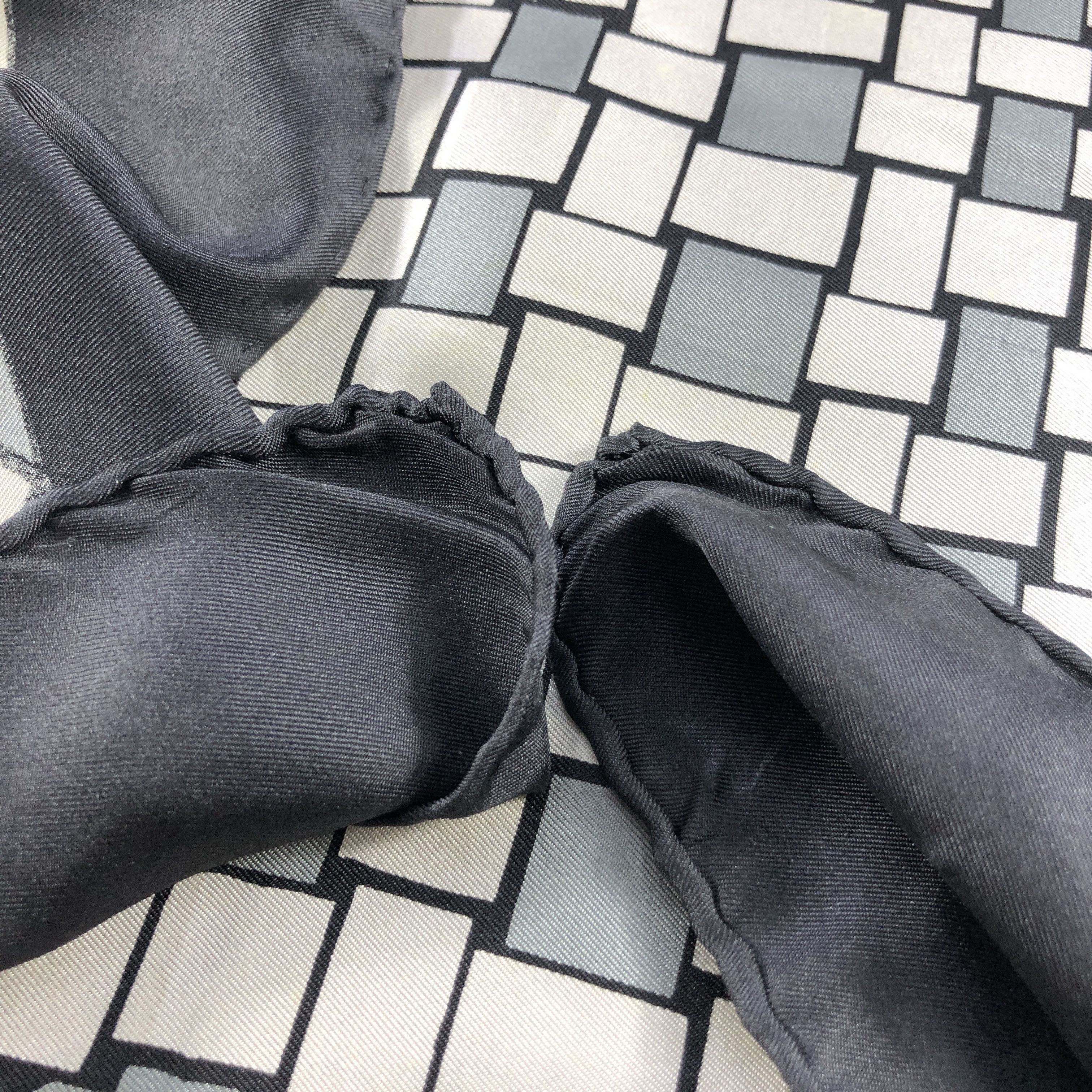 Pierre Cardin Pierre Cardin Luxury Hand Rolled Silk Scarf M1102 Size ONE SIZE - 5 Thumbnail