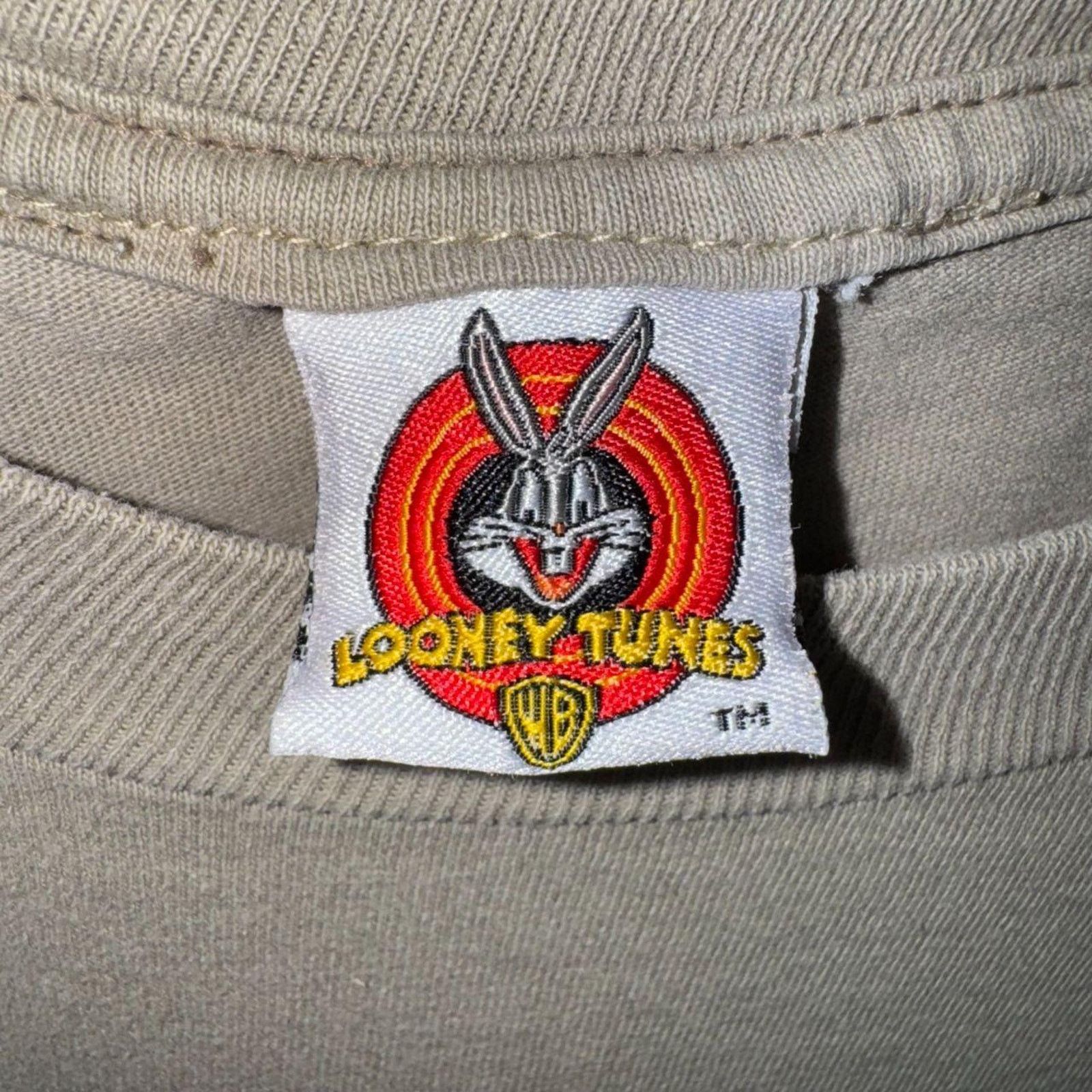 Warner Bros Vintage y2k camp wawona 1990s looney tunes taz bugs t-shirt Size US M / EU 48-50 / 2 - 3 Thumbnail