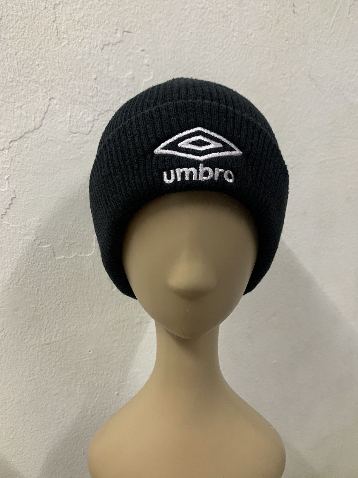 Umbro UMBRO Black Beanie Hats Size ONE SIZE - 1 Thumbnail