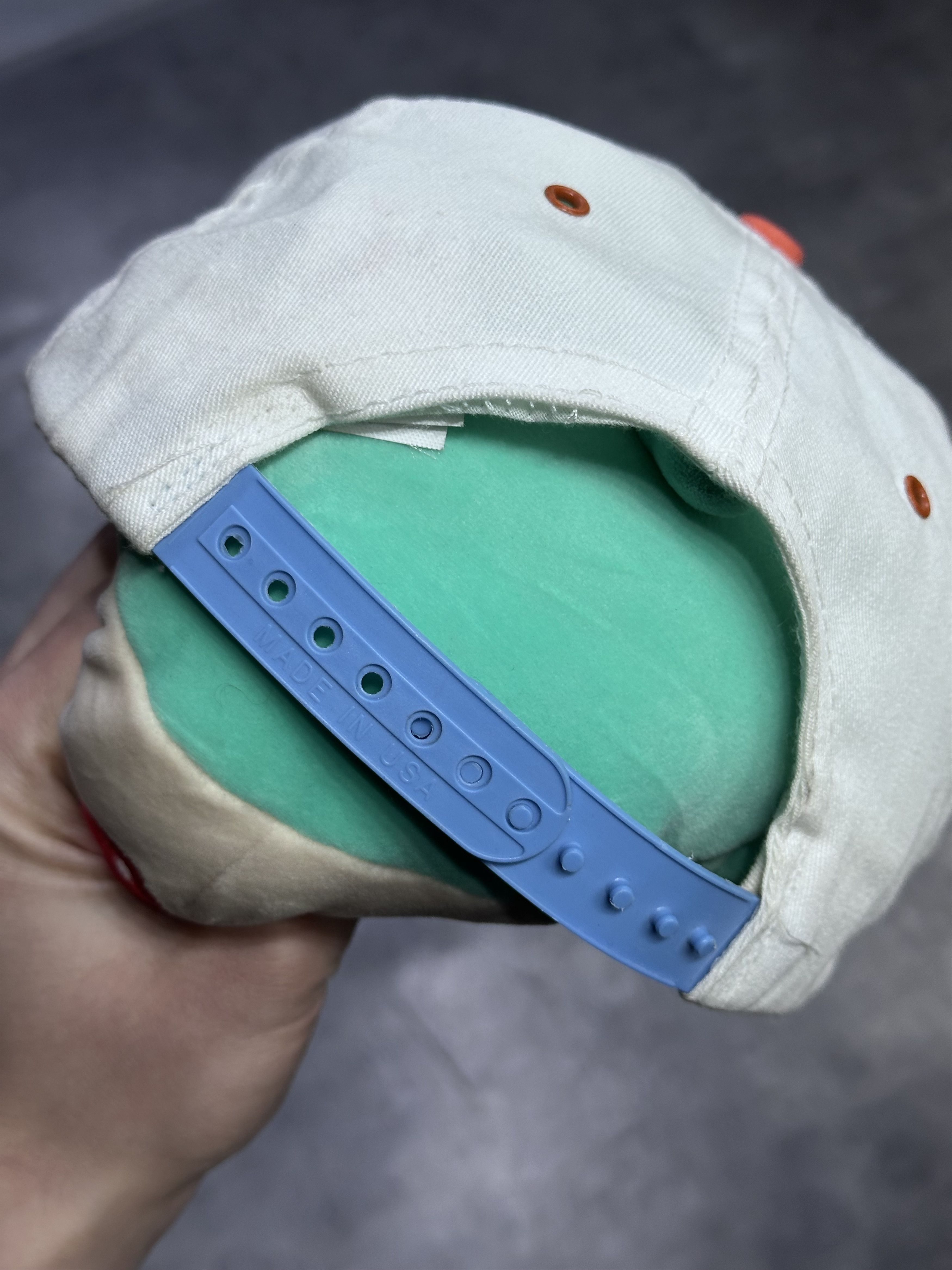 Vintage Florida Gators NFL white hat hologram Size ONE SIZE - 3 Thumbnail