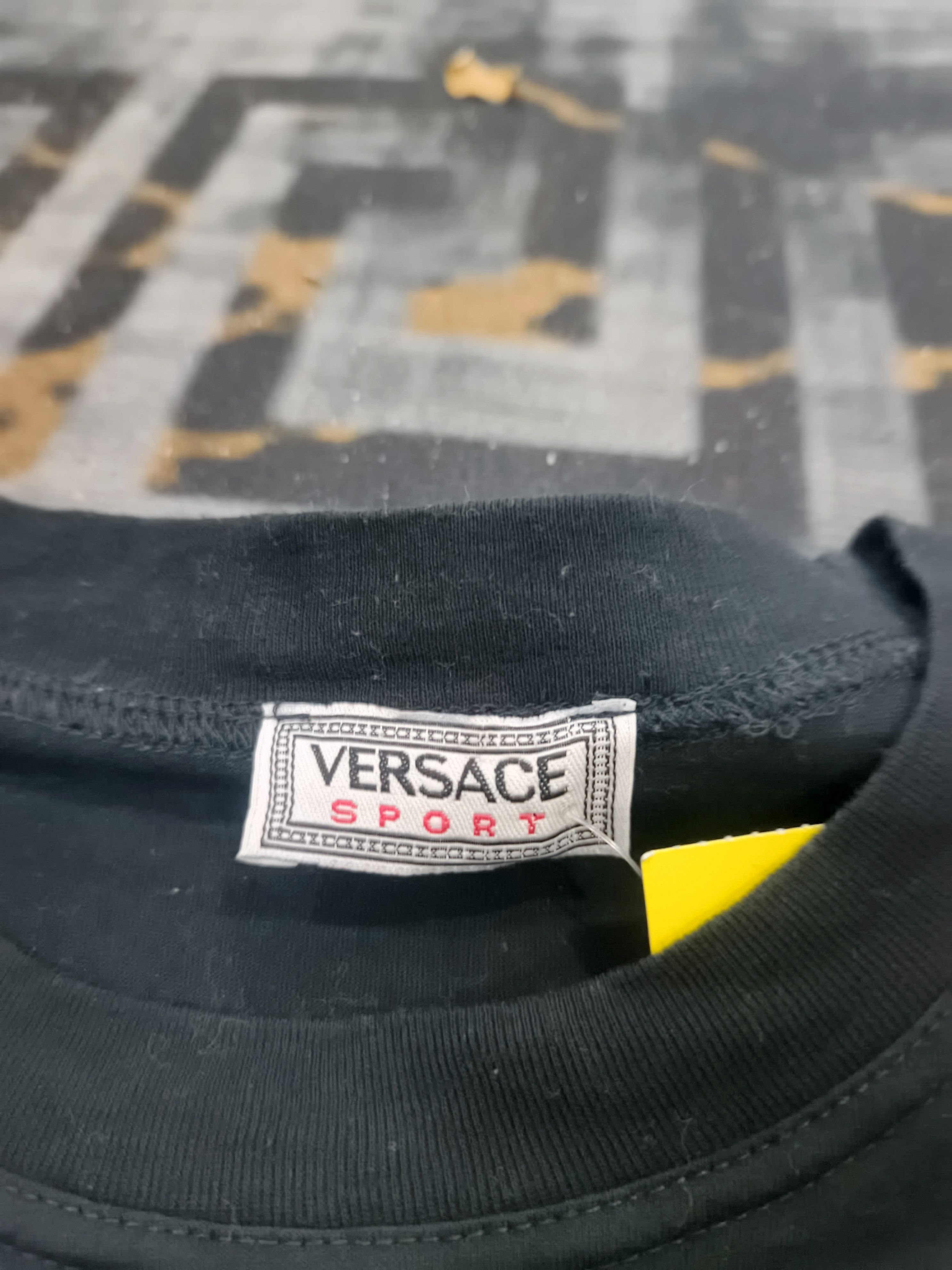 Versace VINTAGE VERSACE SPORTS T SHIRT Size US L / EU 52-54 / 3 - 3 Thumbnail